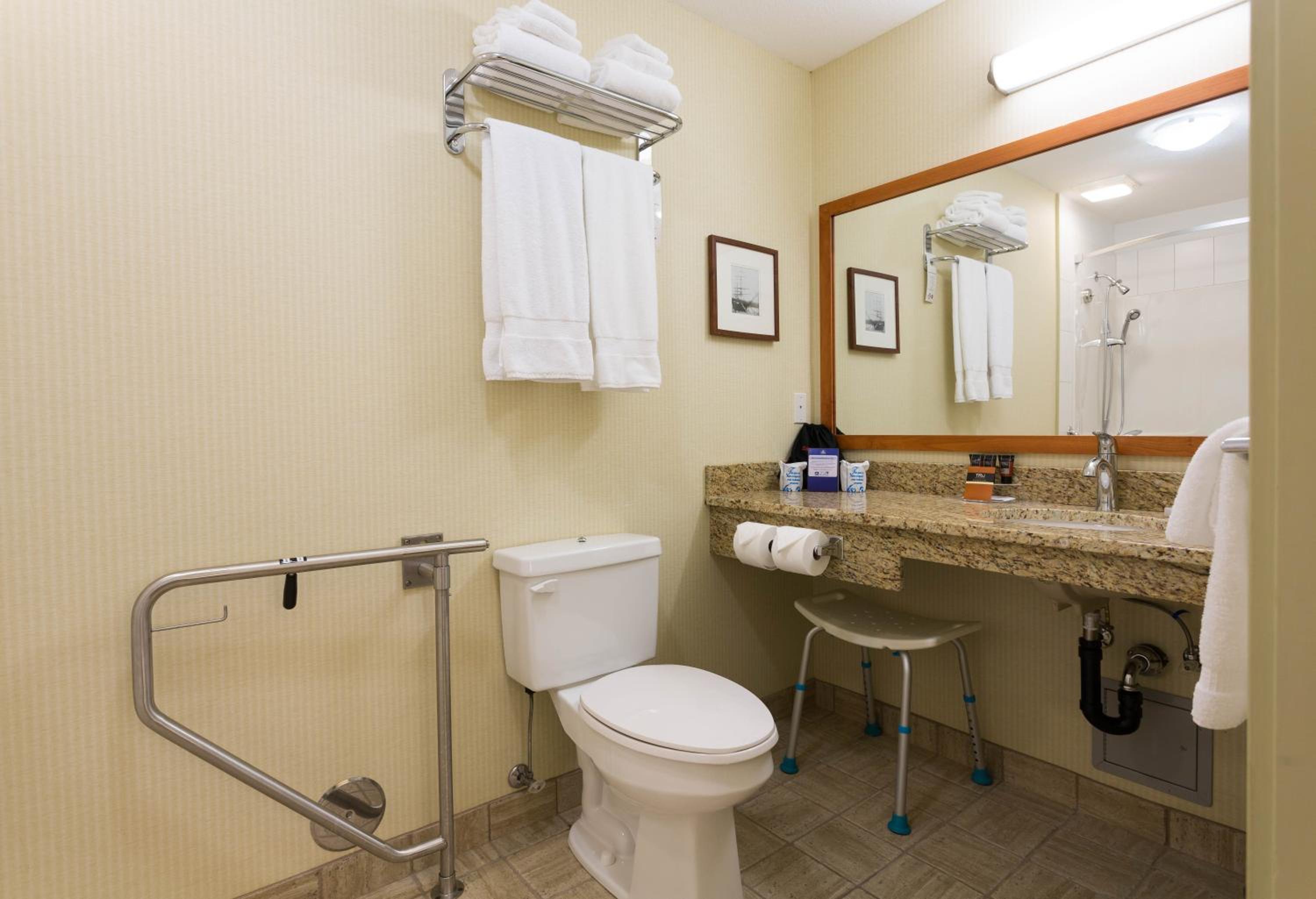 Queen Room - Disability Access Tub