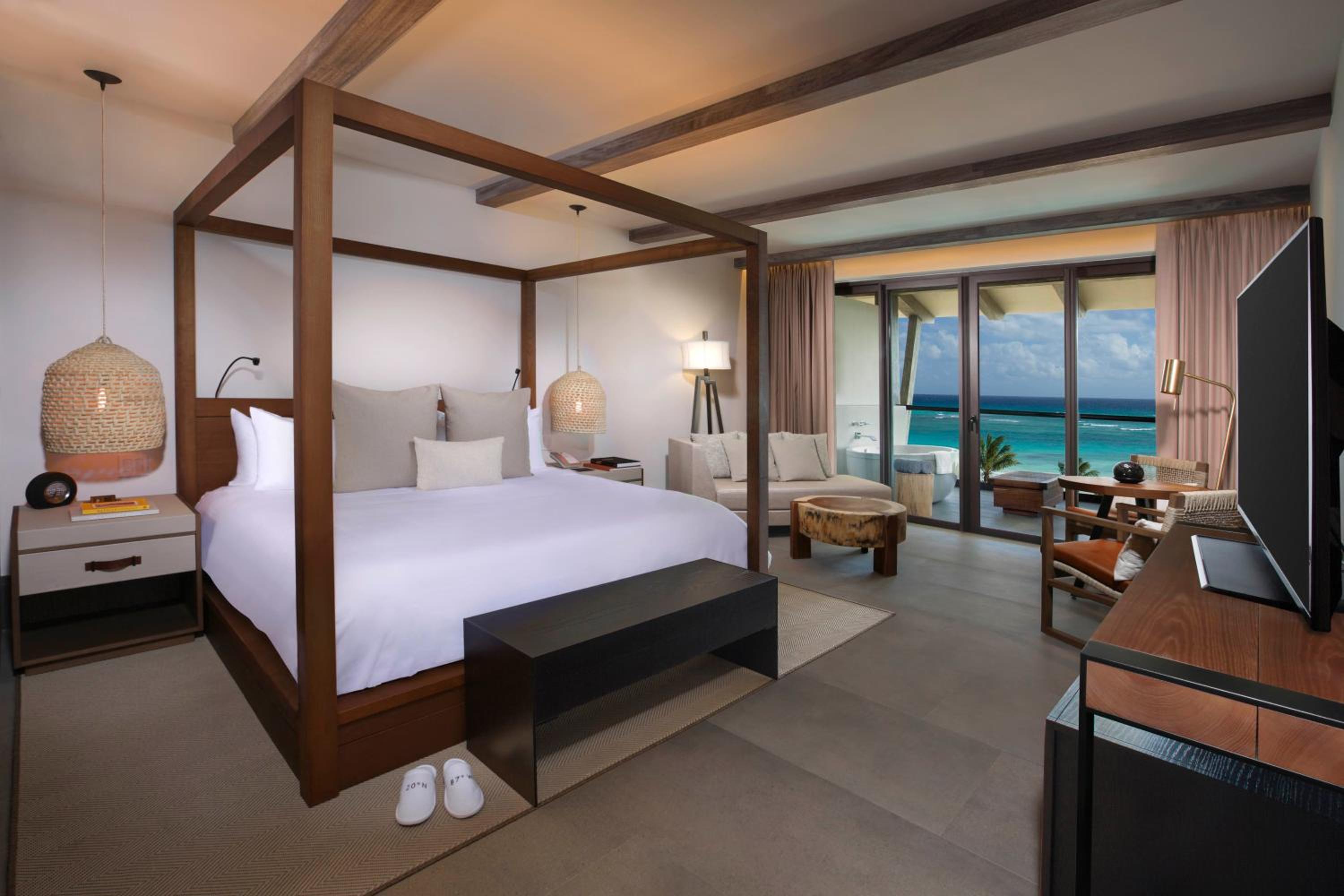 Alcoba Ocean Front - King Bed