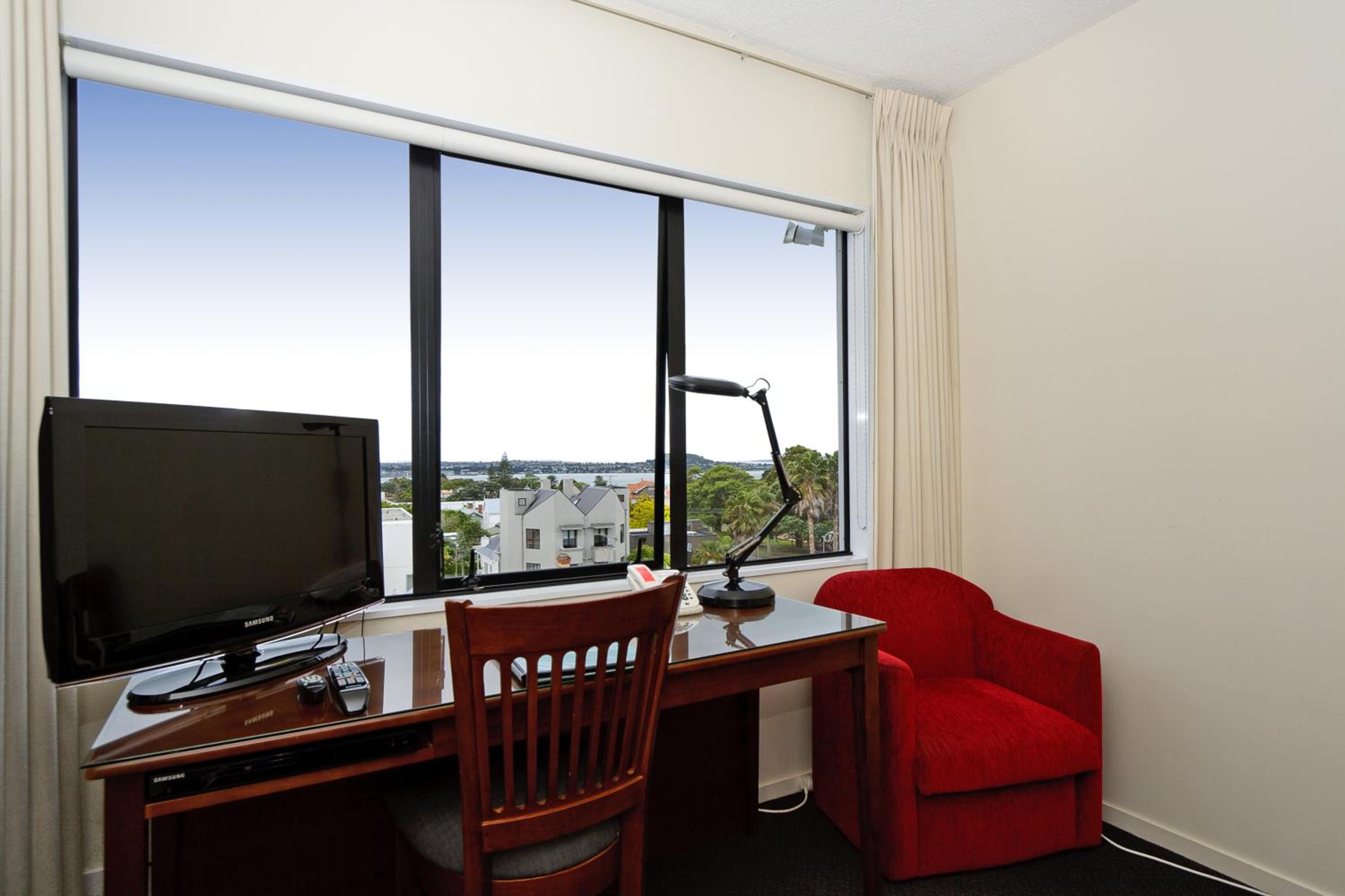 Standard King Room - Photo 3
