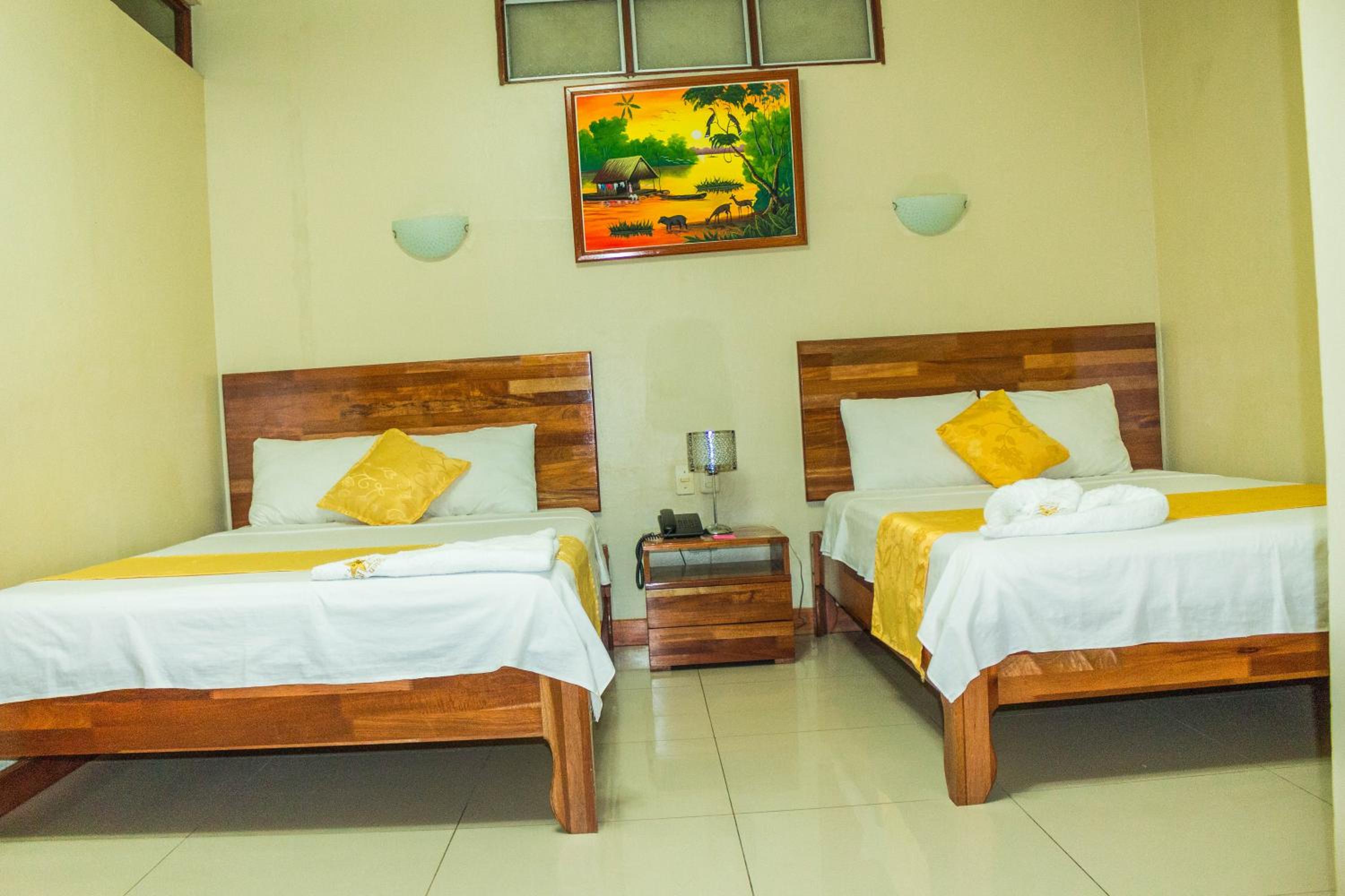 Twin Room with Private Bathroom photo 2