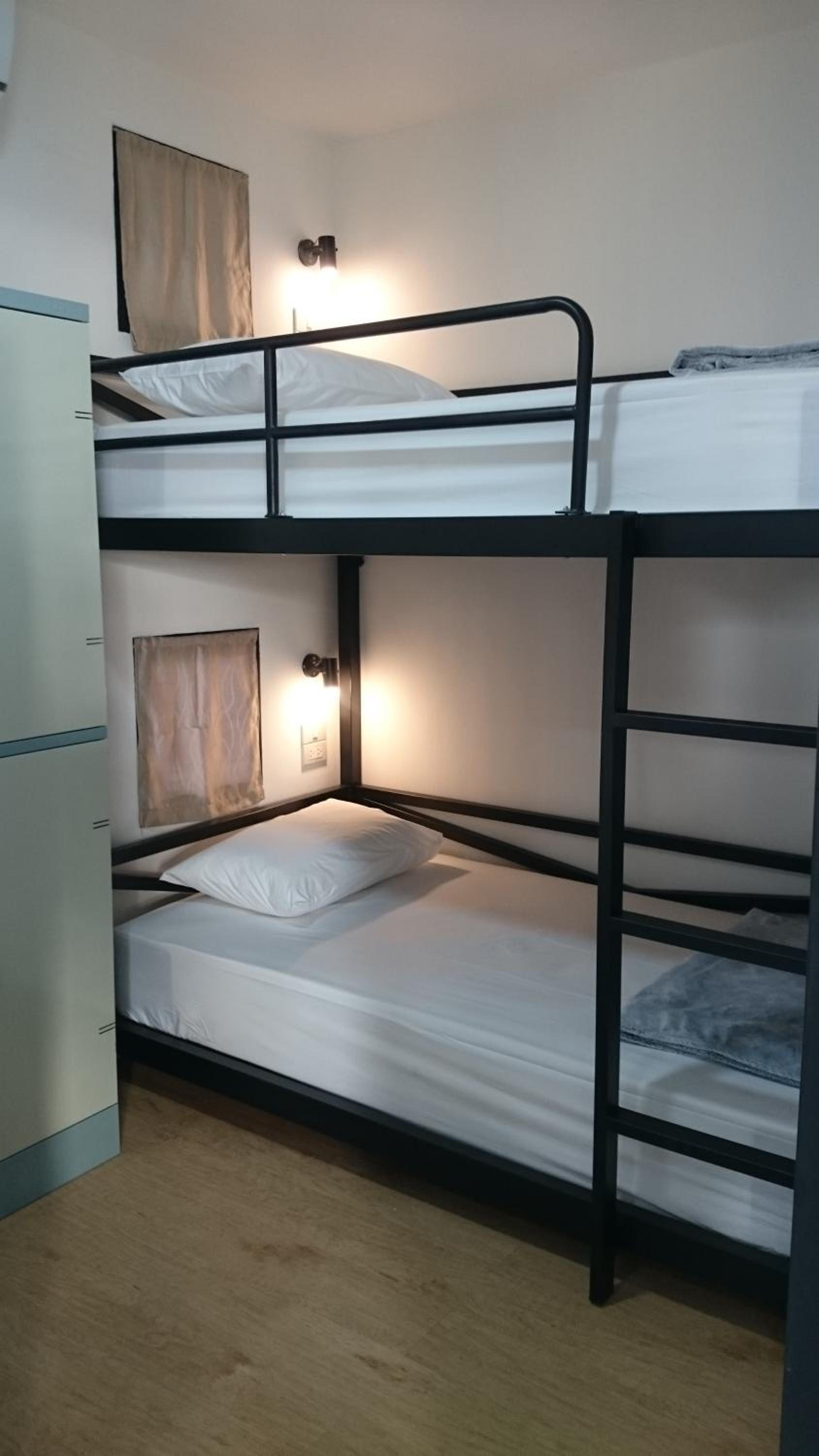 Bed in 6-Bed Mixed Dormitory Room Poolside photo 1