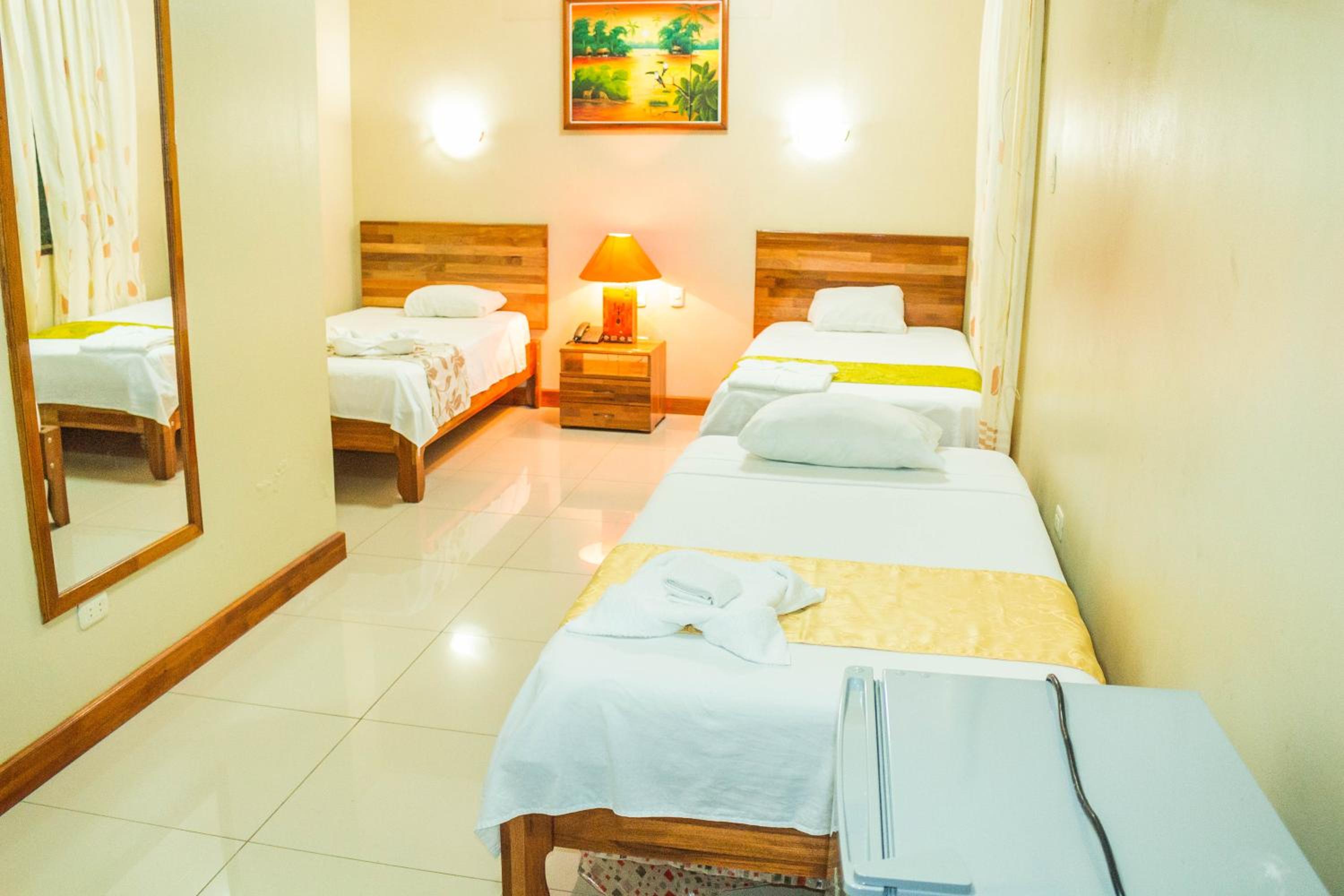 Triple Room with Private Bathroom photo 1