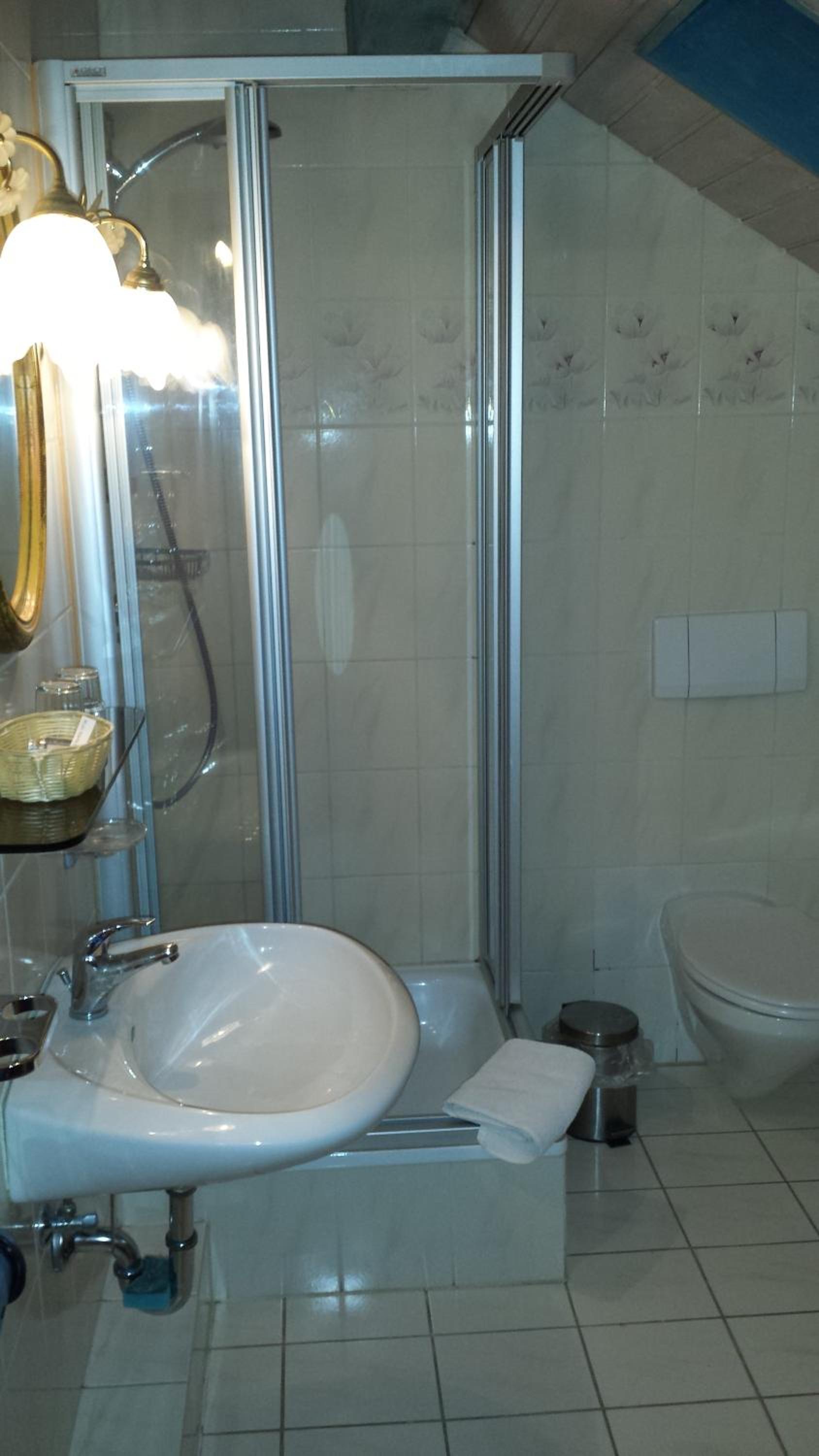 Boutique Room - Photo 9