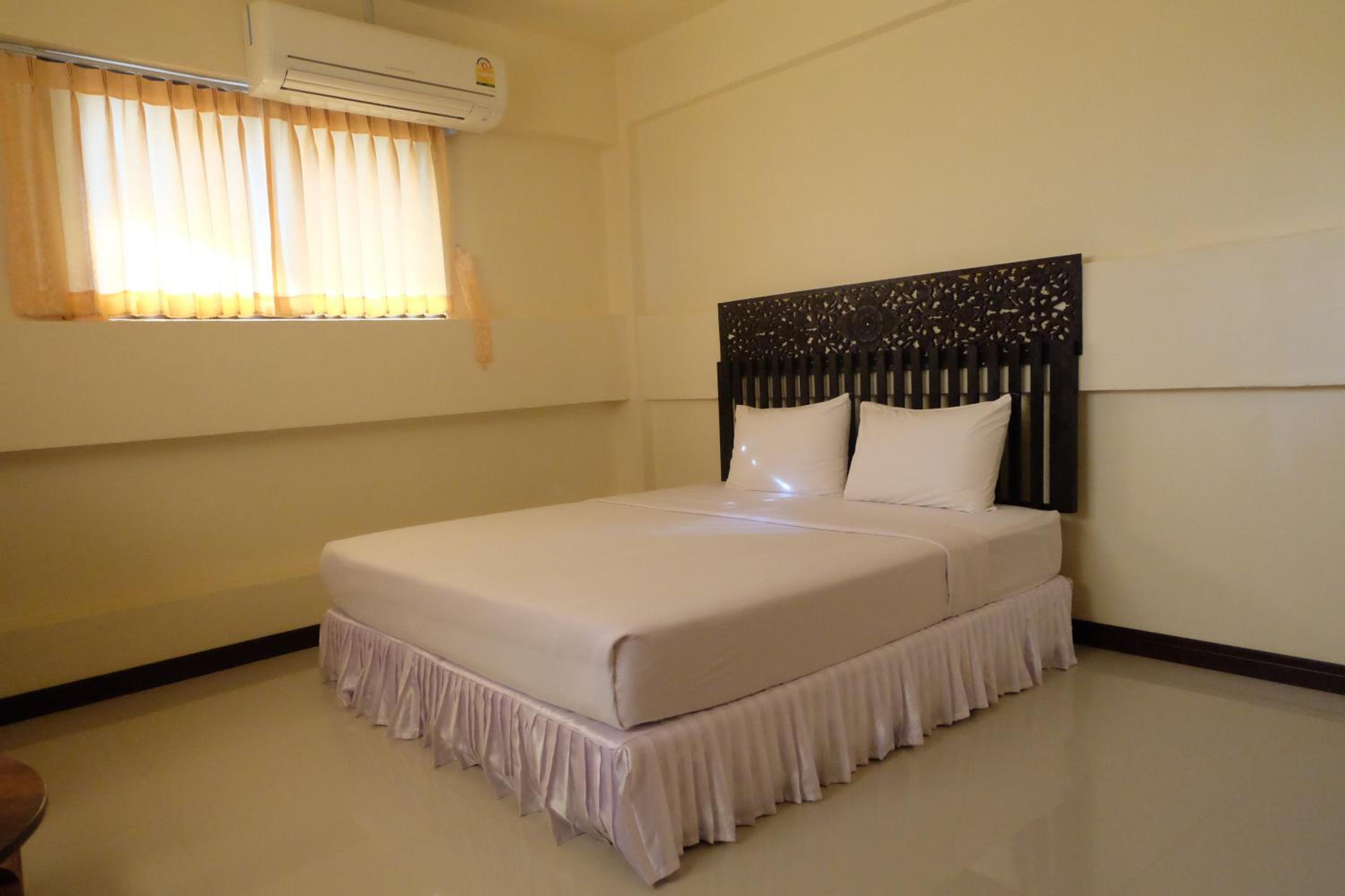 Standard Double Room - Photo 4