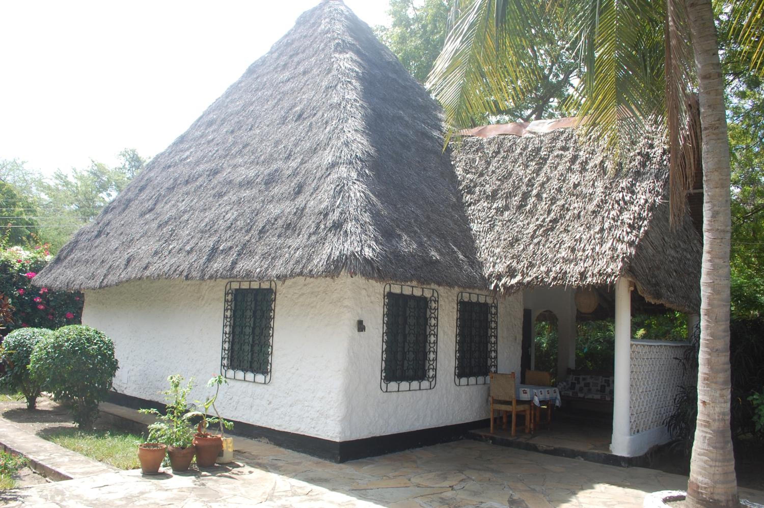 Two-Bedroom Villa - Photo 6