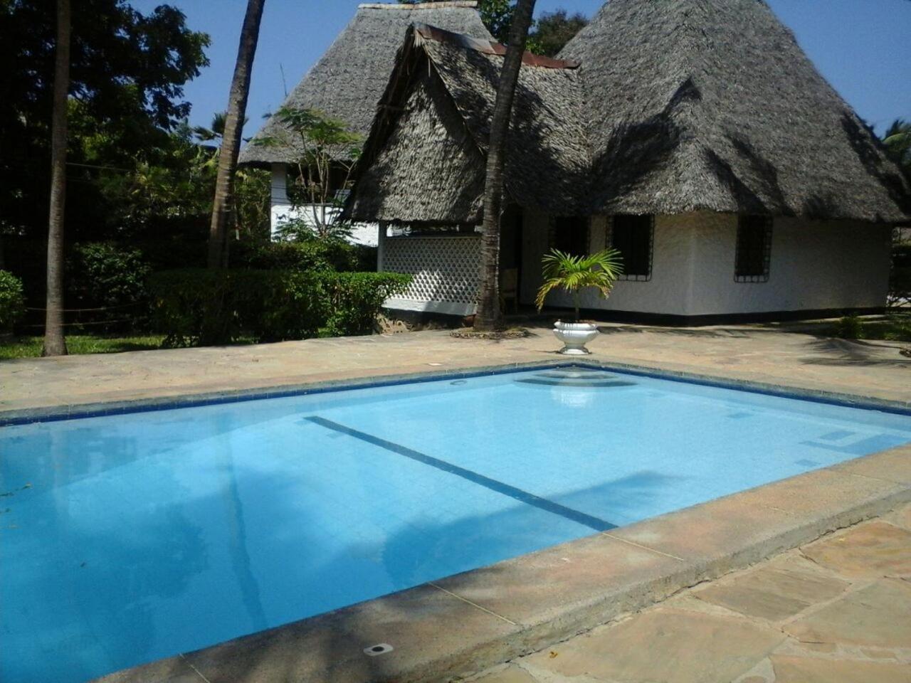 Two-Bedroom Villa - Photo 7
