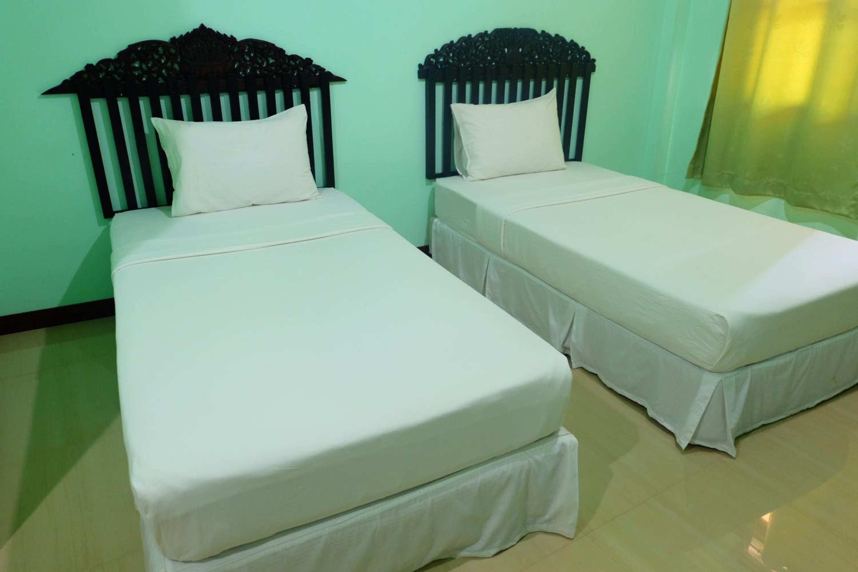 Twin Room - Photo 4