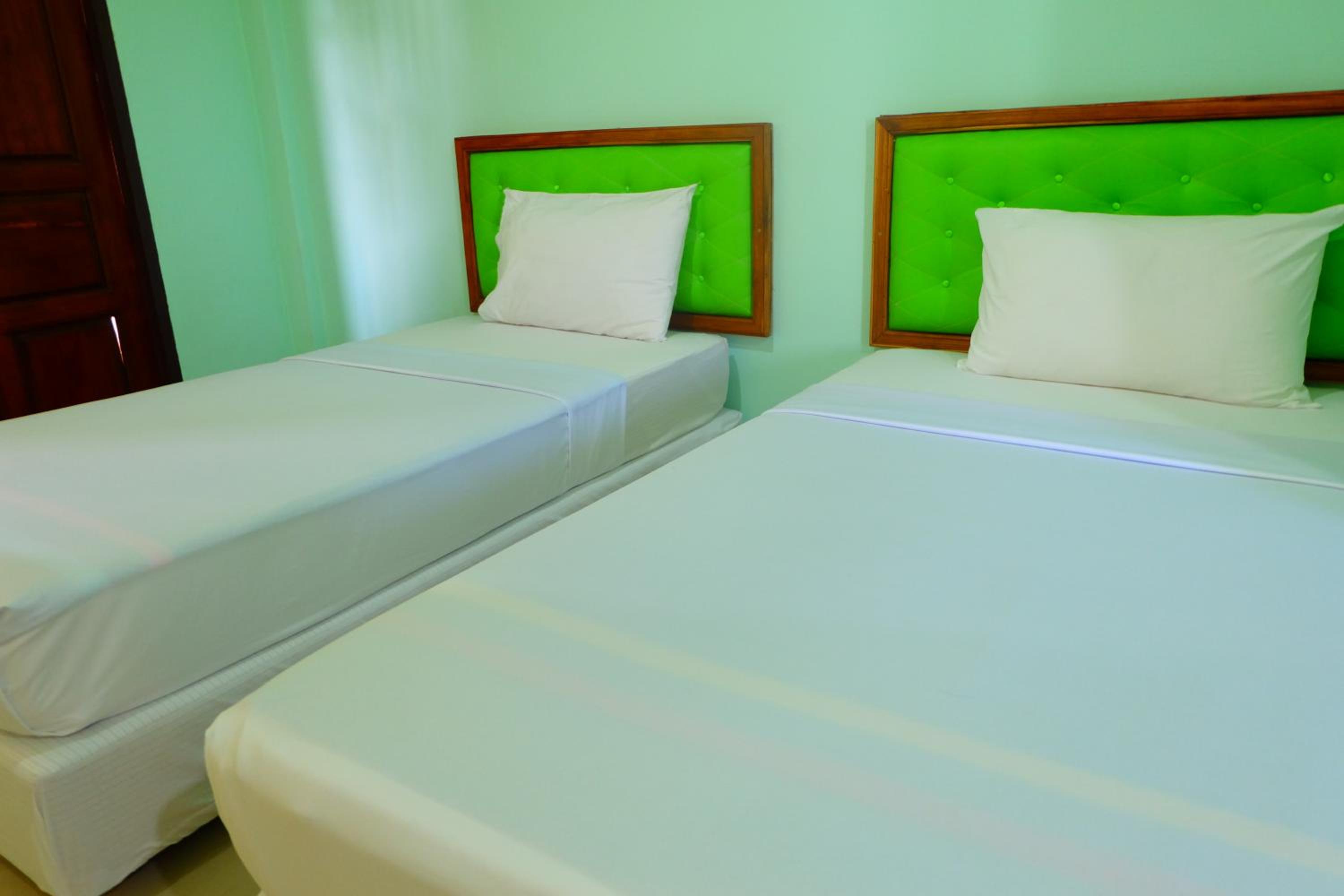 Twin Room - Photo 1