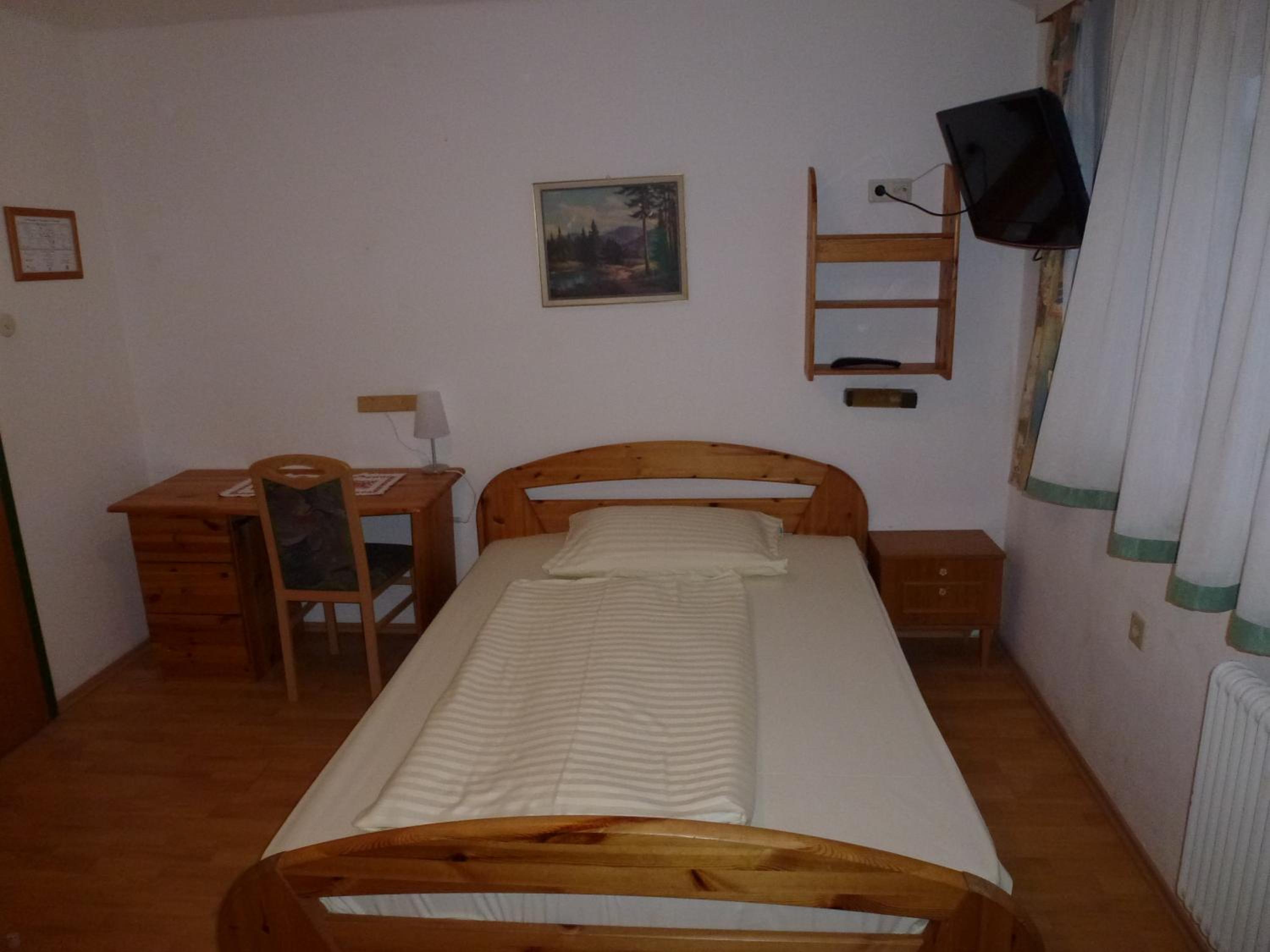 Single Room photo 2