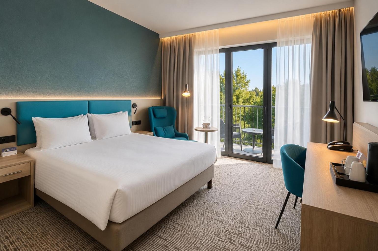 Premium King Room with Balcony - Top Floor