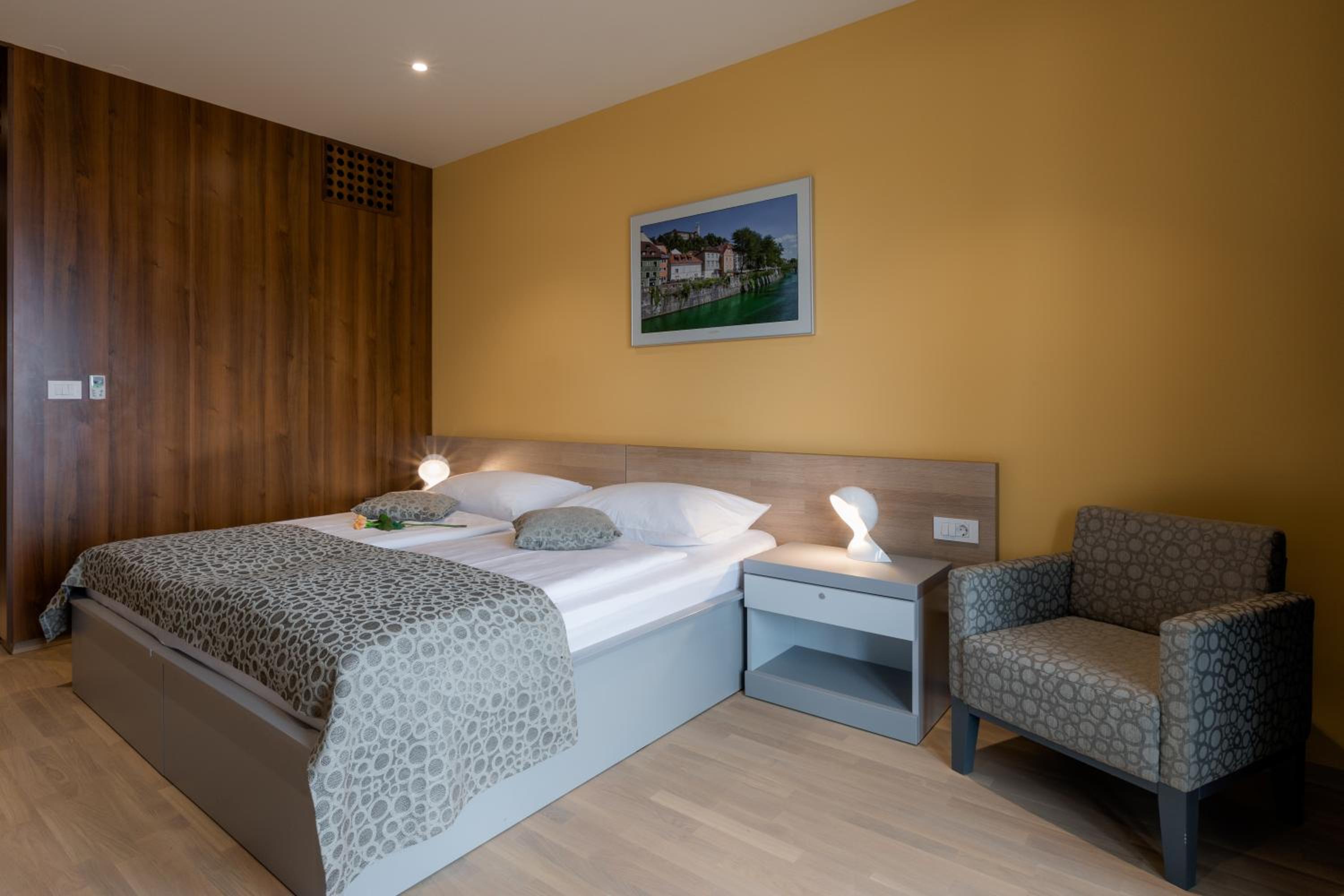 Double or Twin Room photo 2