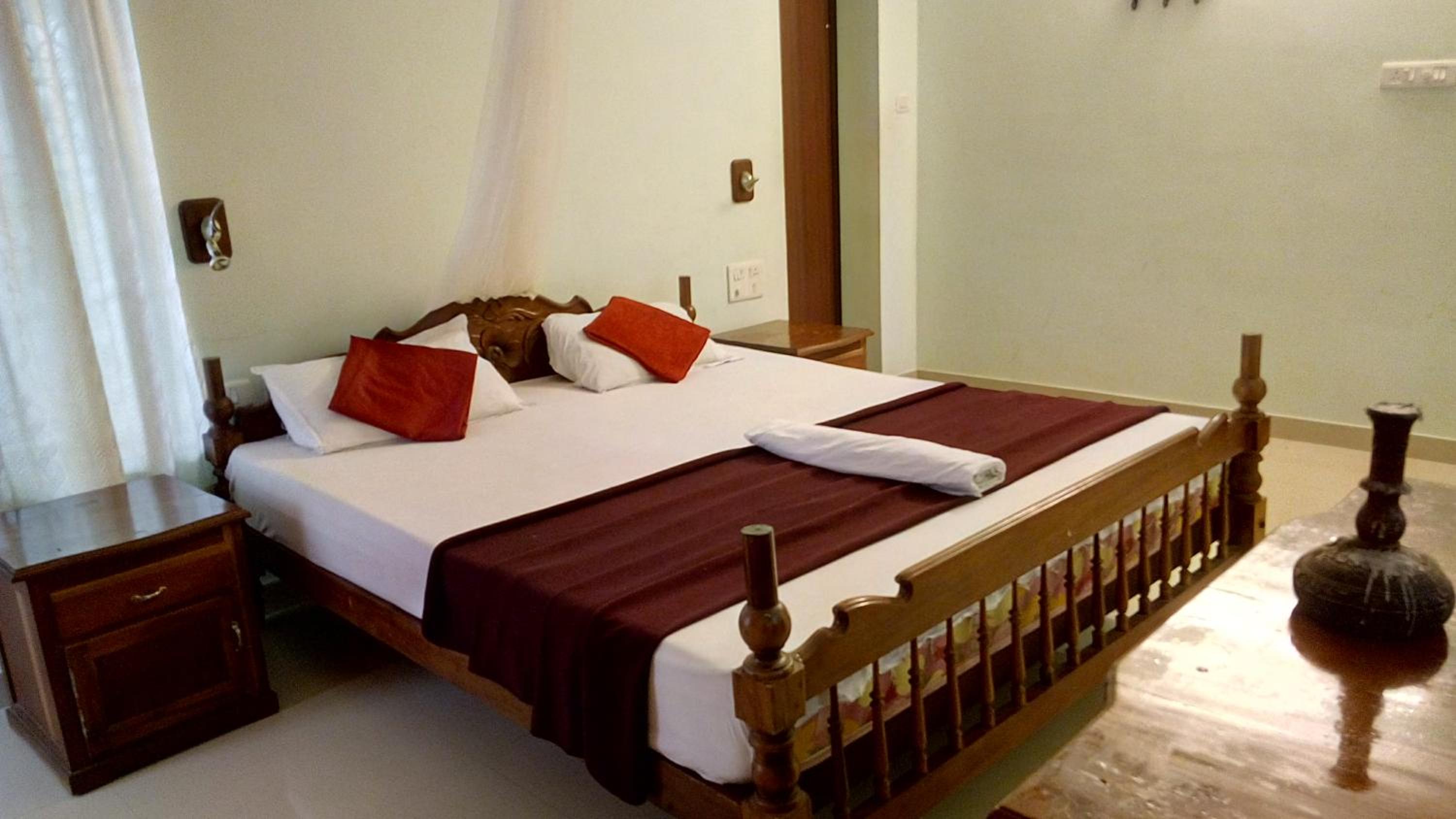 Deluxe Double Room with Balcony photo 1