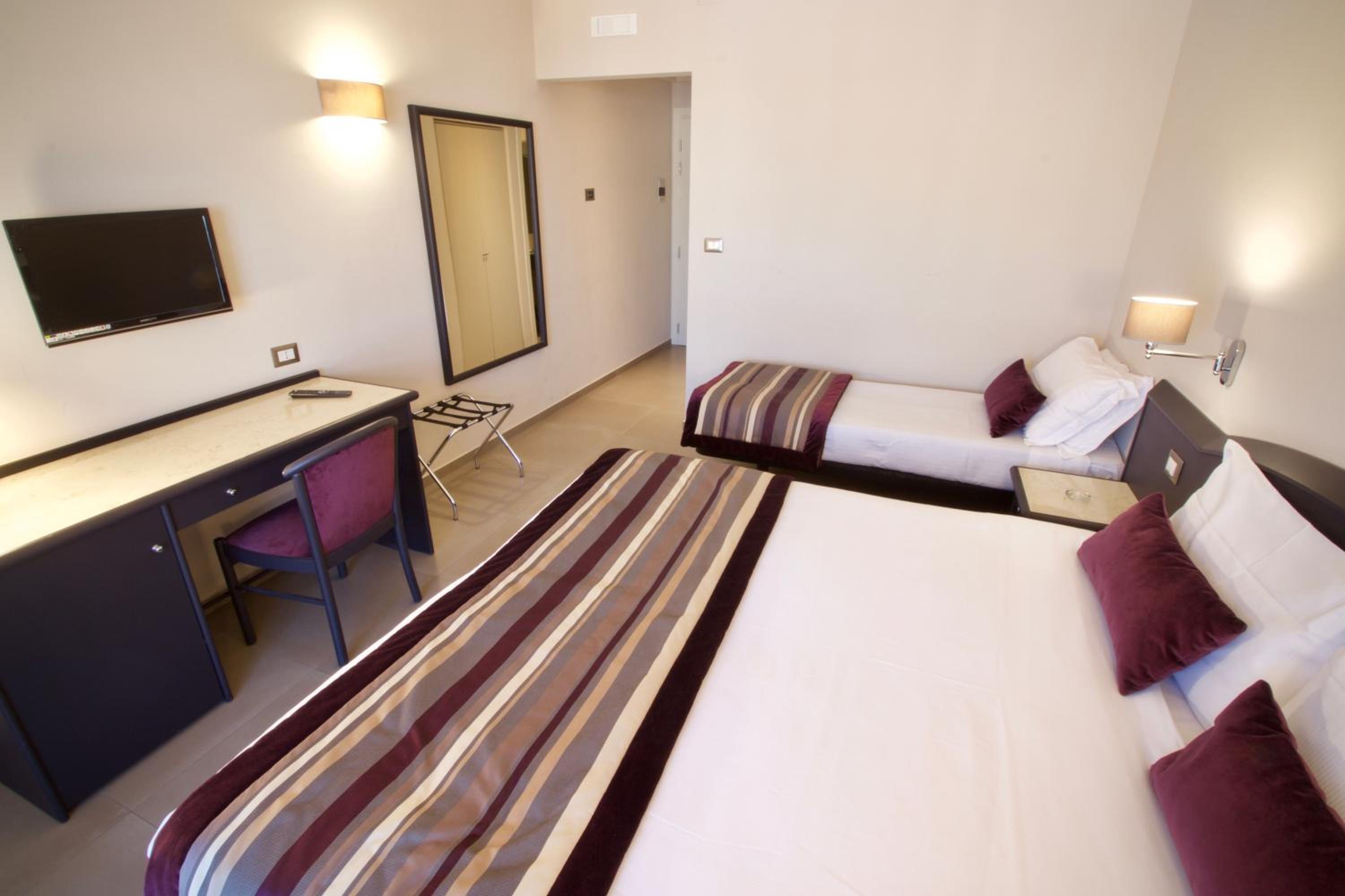 Standard Quadruple Room photo 3