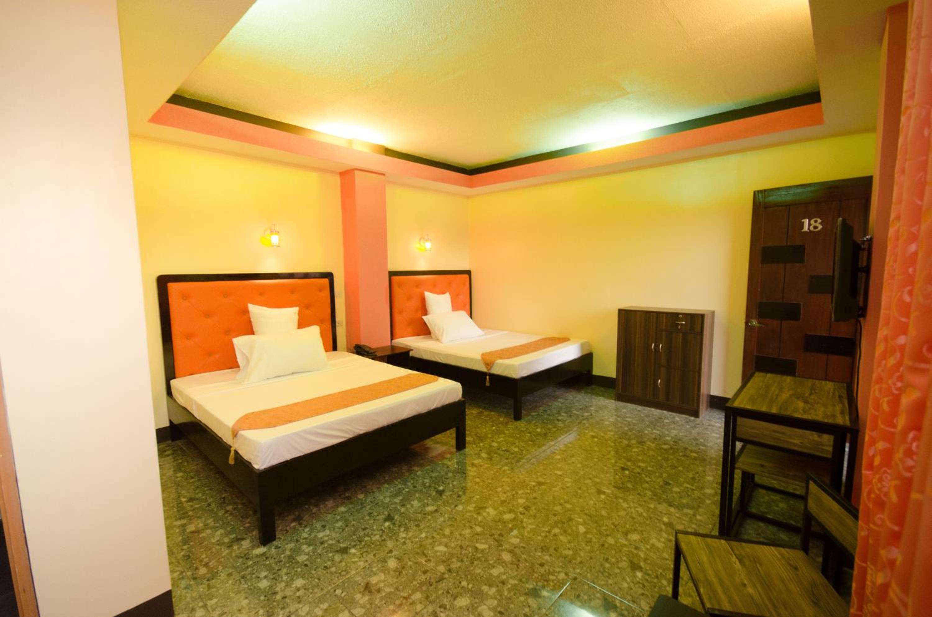 Family Suite Double Queen (With Breakfast for 2 Only)