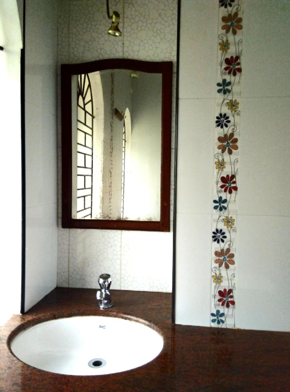 Deluxe Double Room with Balcony photo 3