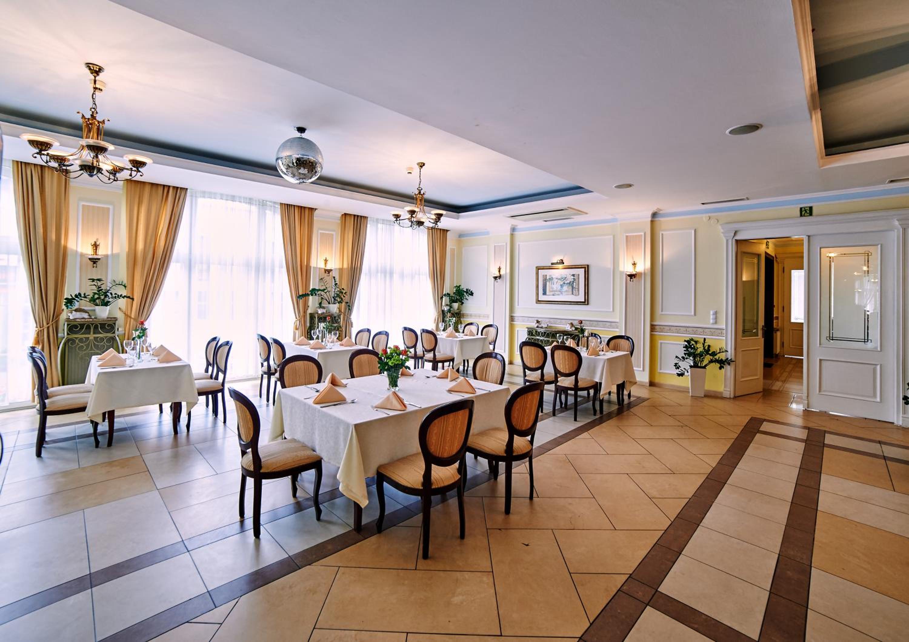 Suite - Photo 5