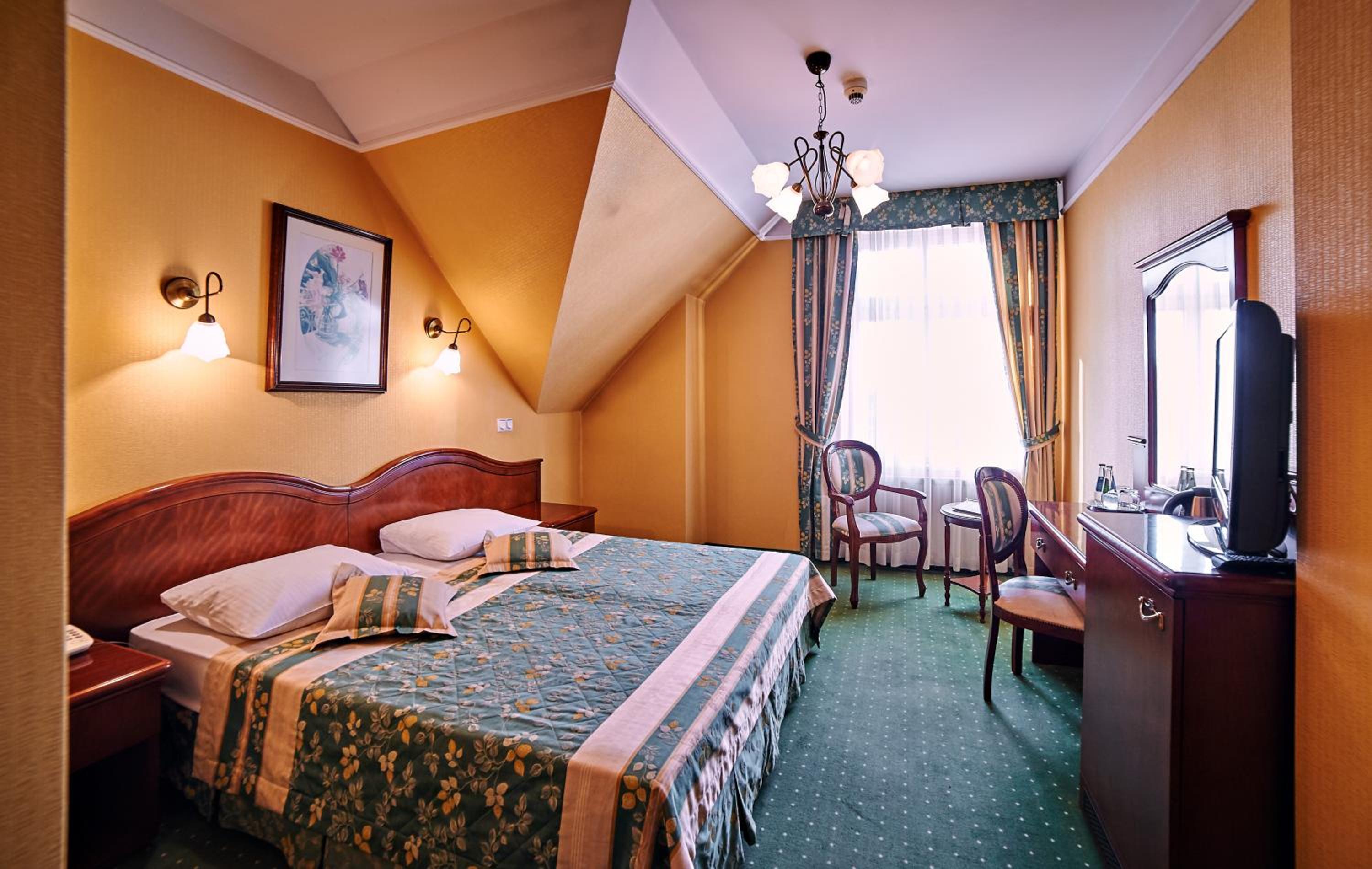 Premium Double or Twin Room - Photo 1