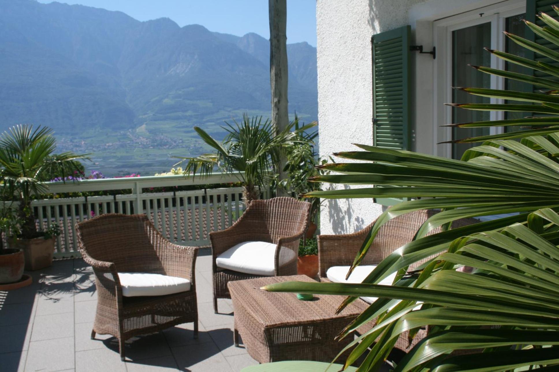 Double Room with Balcony - Photo 4