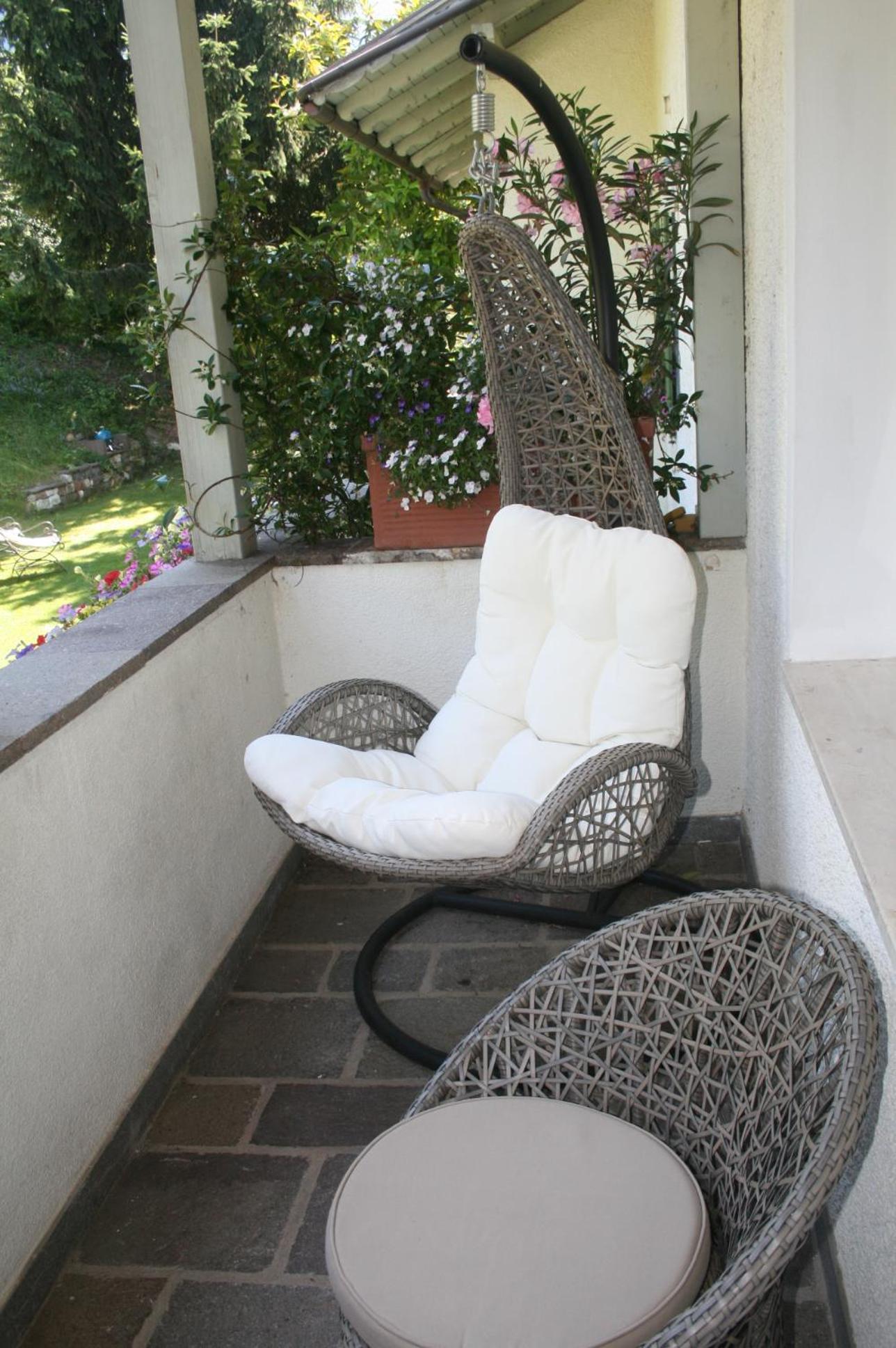 Apartment with Balcony - Photo 25