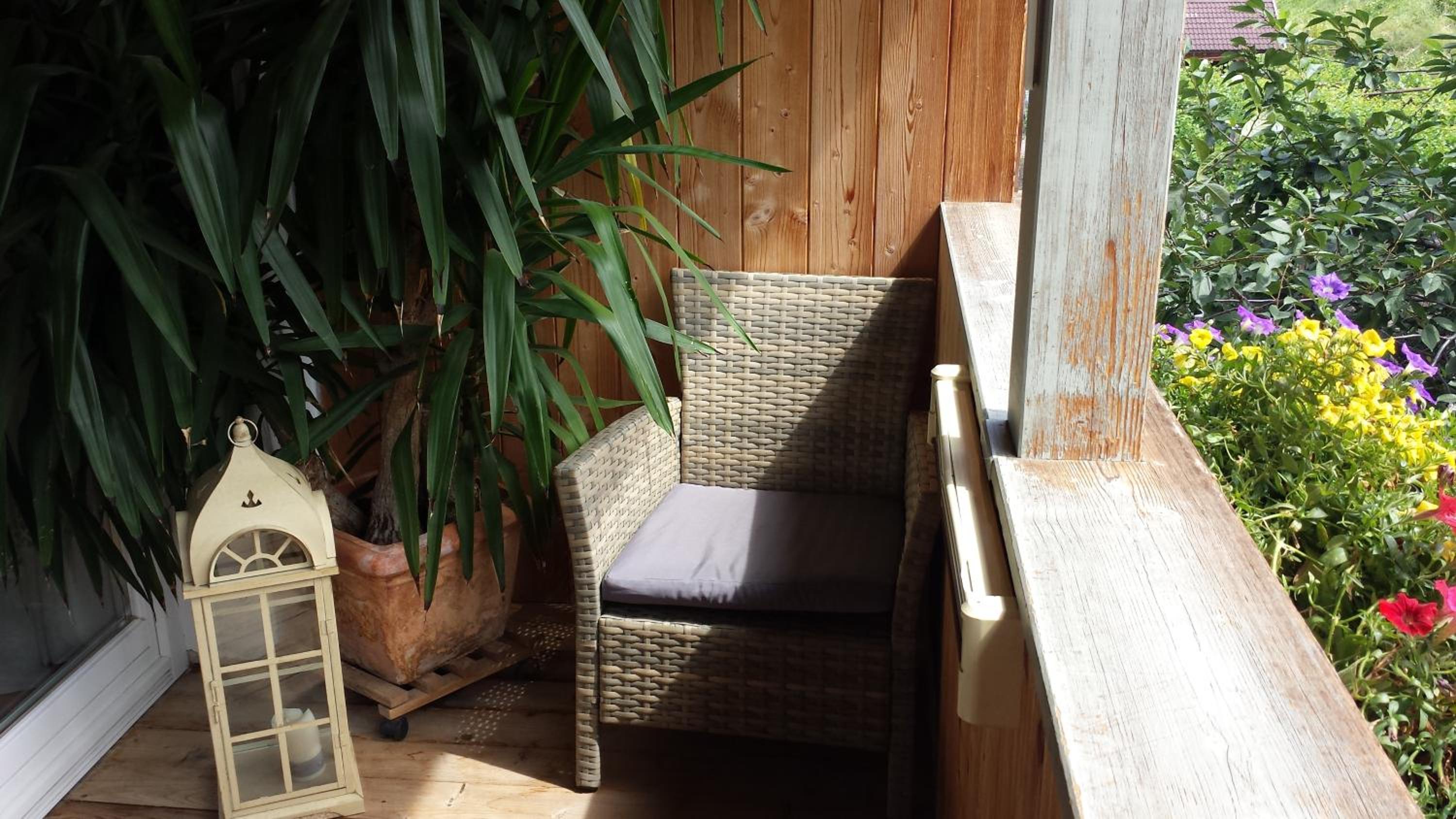 Apartment with Balcony - Photo 23