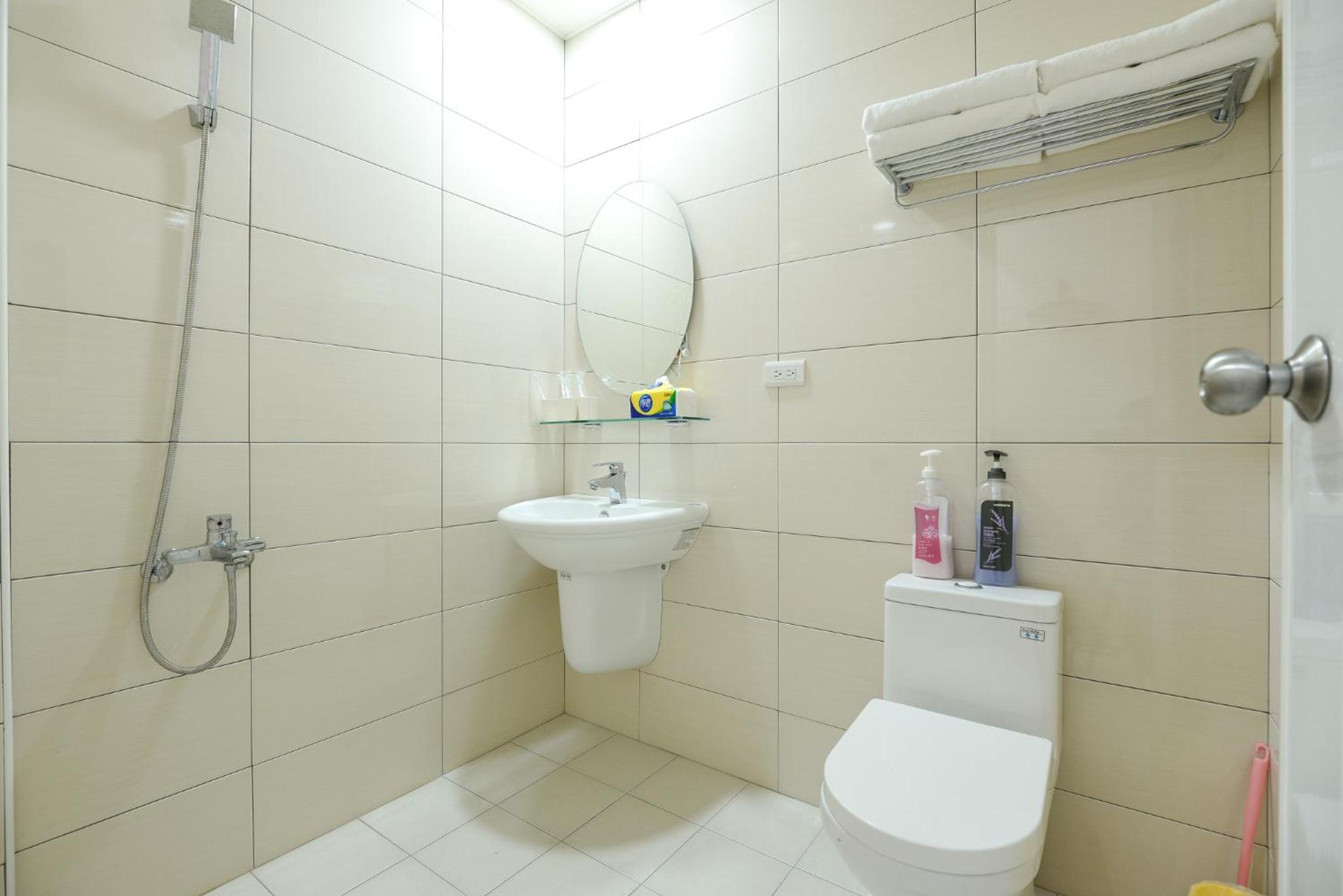 Standard Double Room - No Parking photo 3