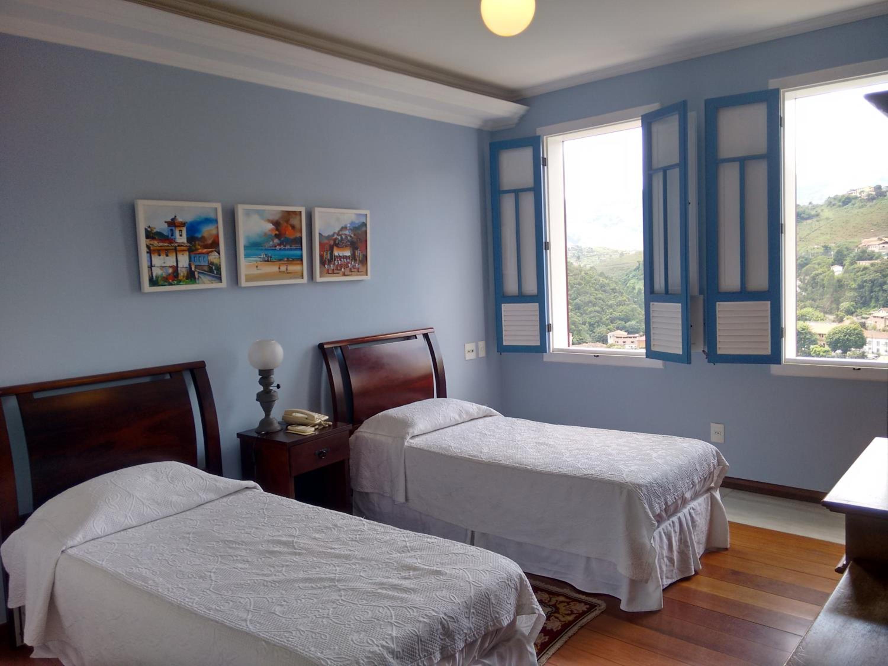 Standard Twin Room - Photo 1