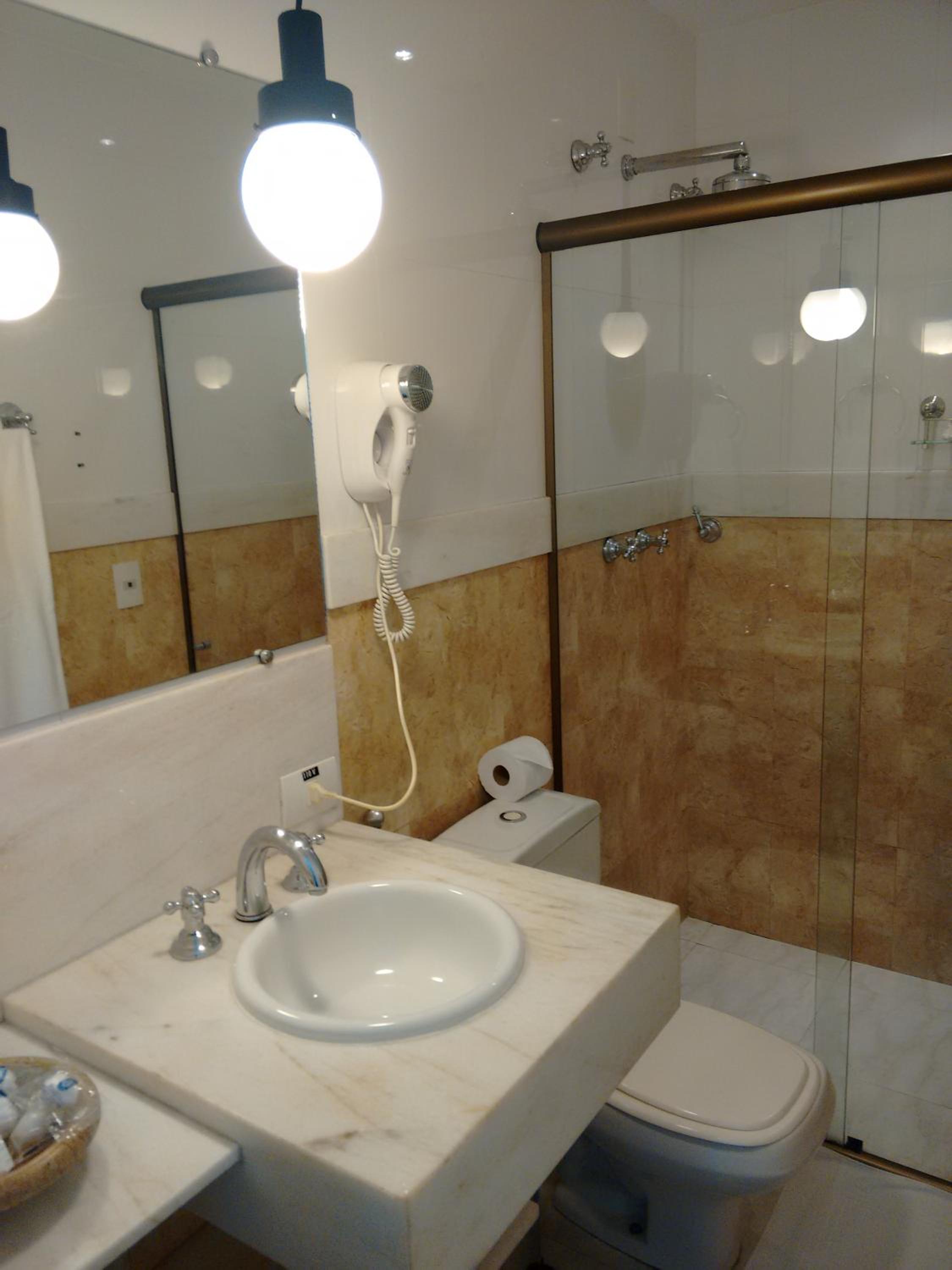 Standard Twin Room - Photo 6