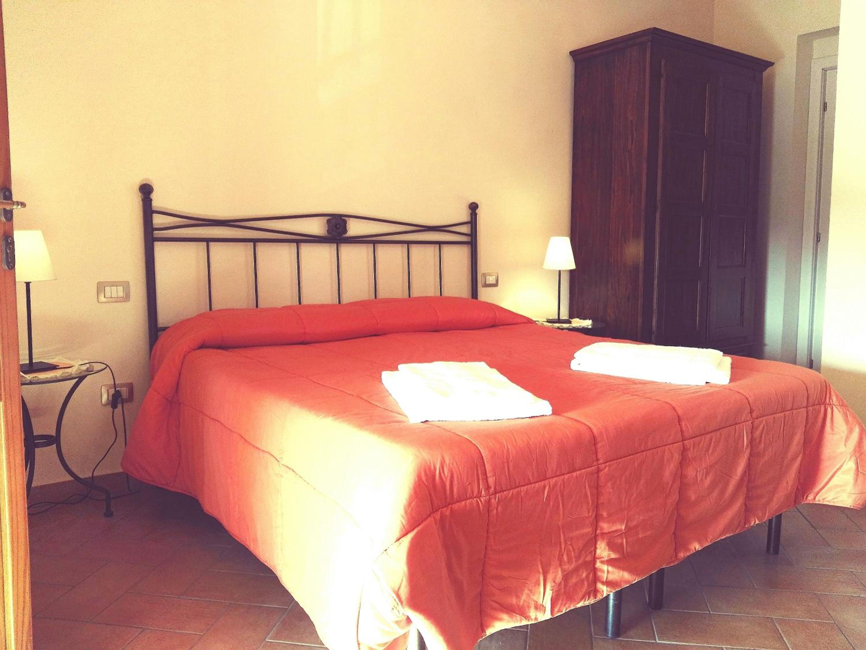 Double Room - Photo 17