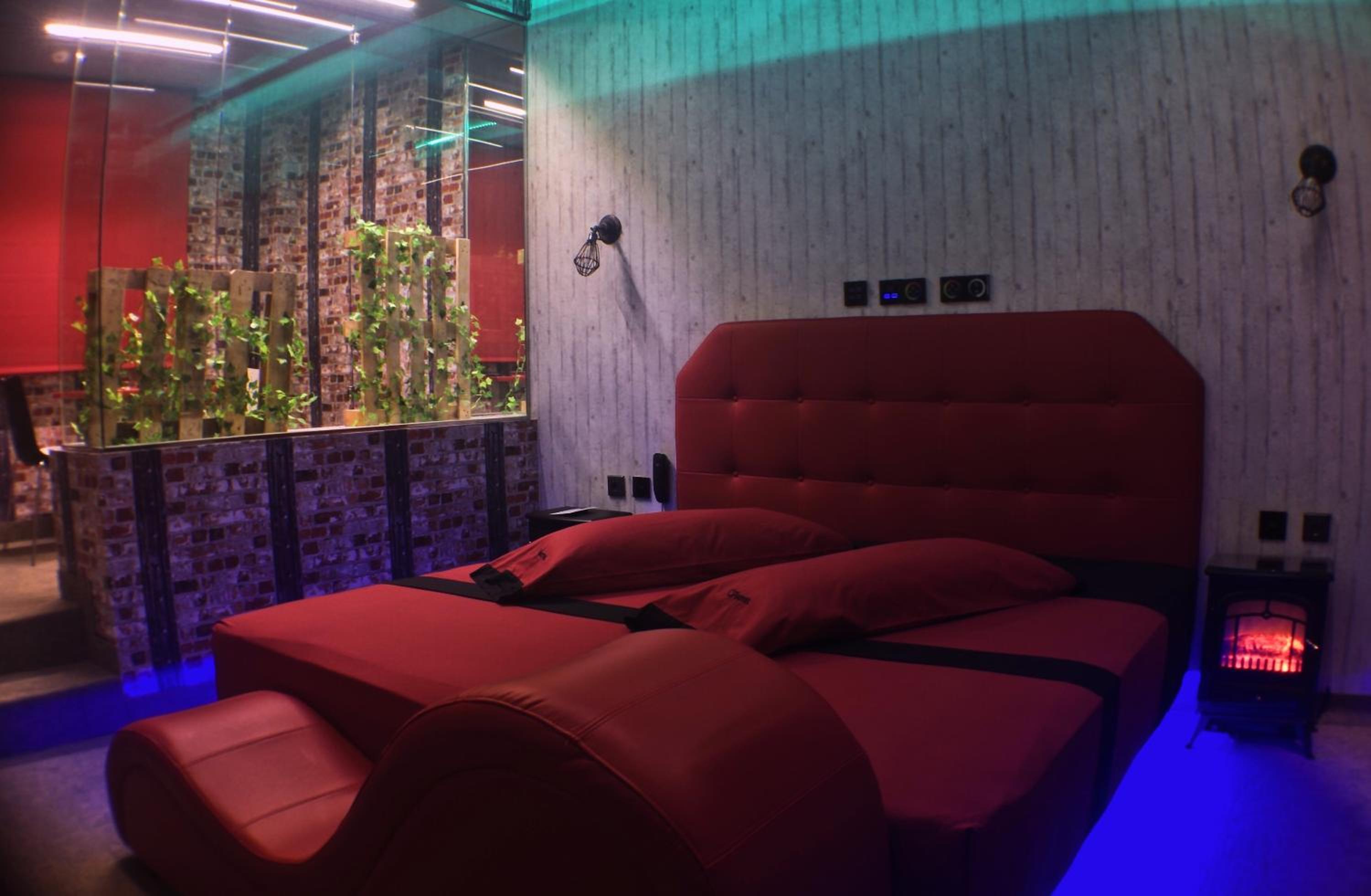 King Suite with Spa Bath photo 2