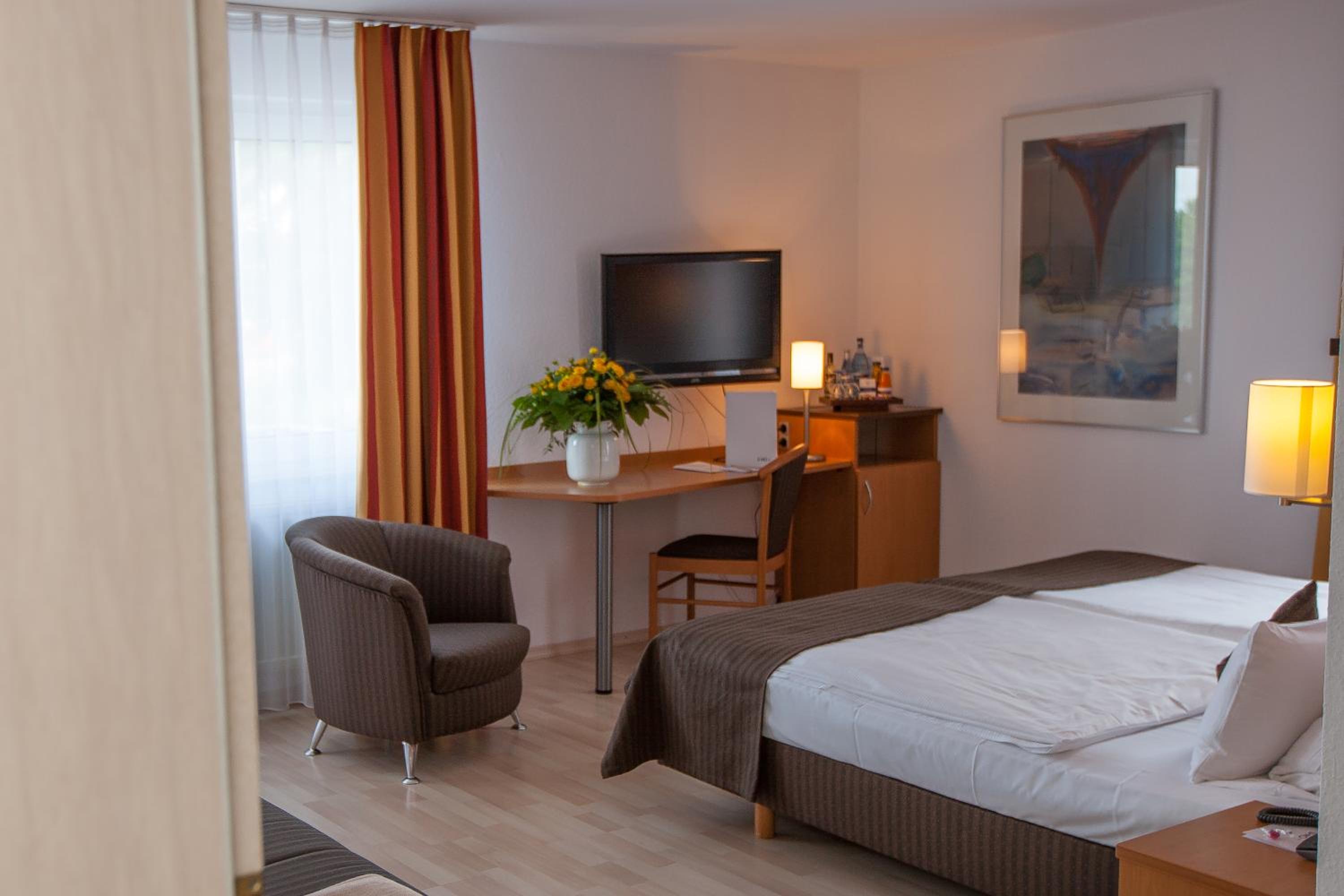 Comfort Plus Room, 2 Single Beds photo 3