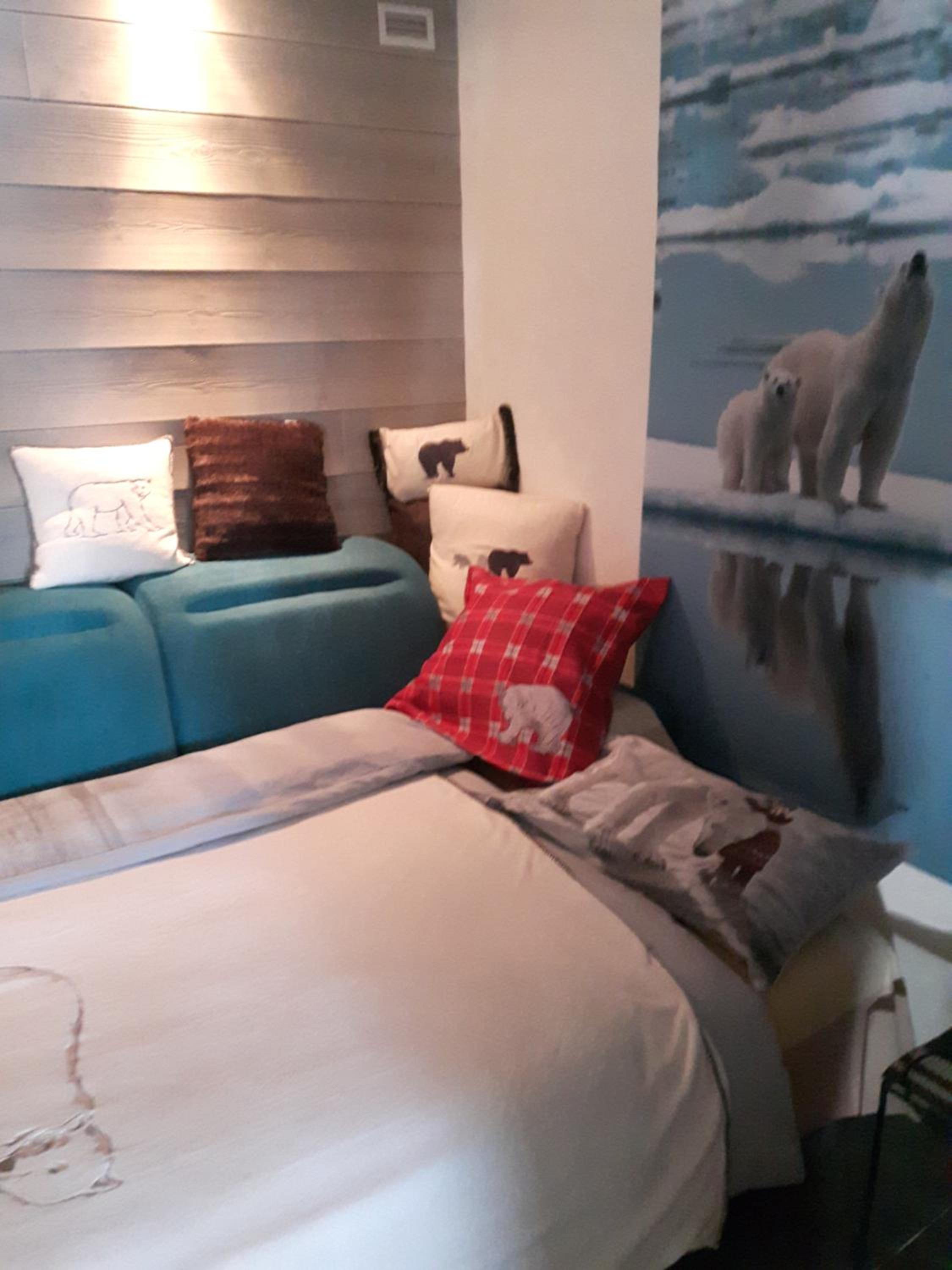 Deluxe Double Room with Shower photo 3