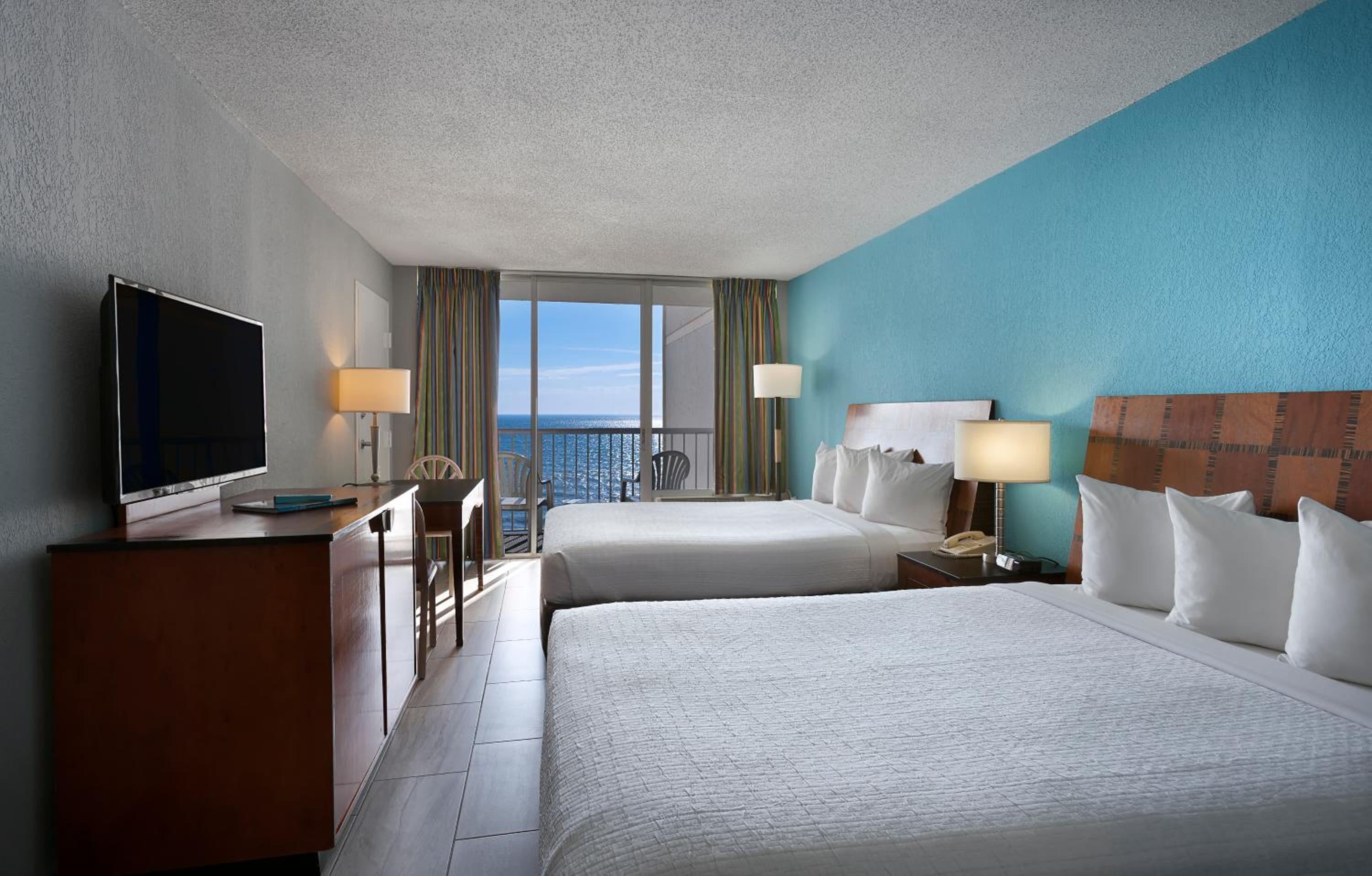 Oceanfront Queen Efficiency photo 1