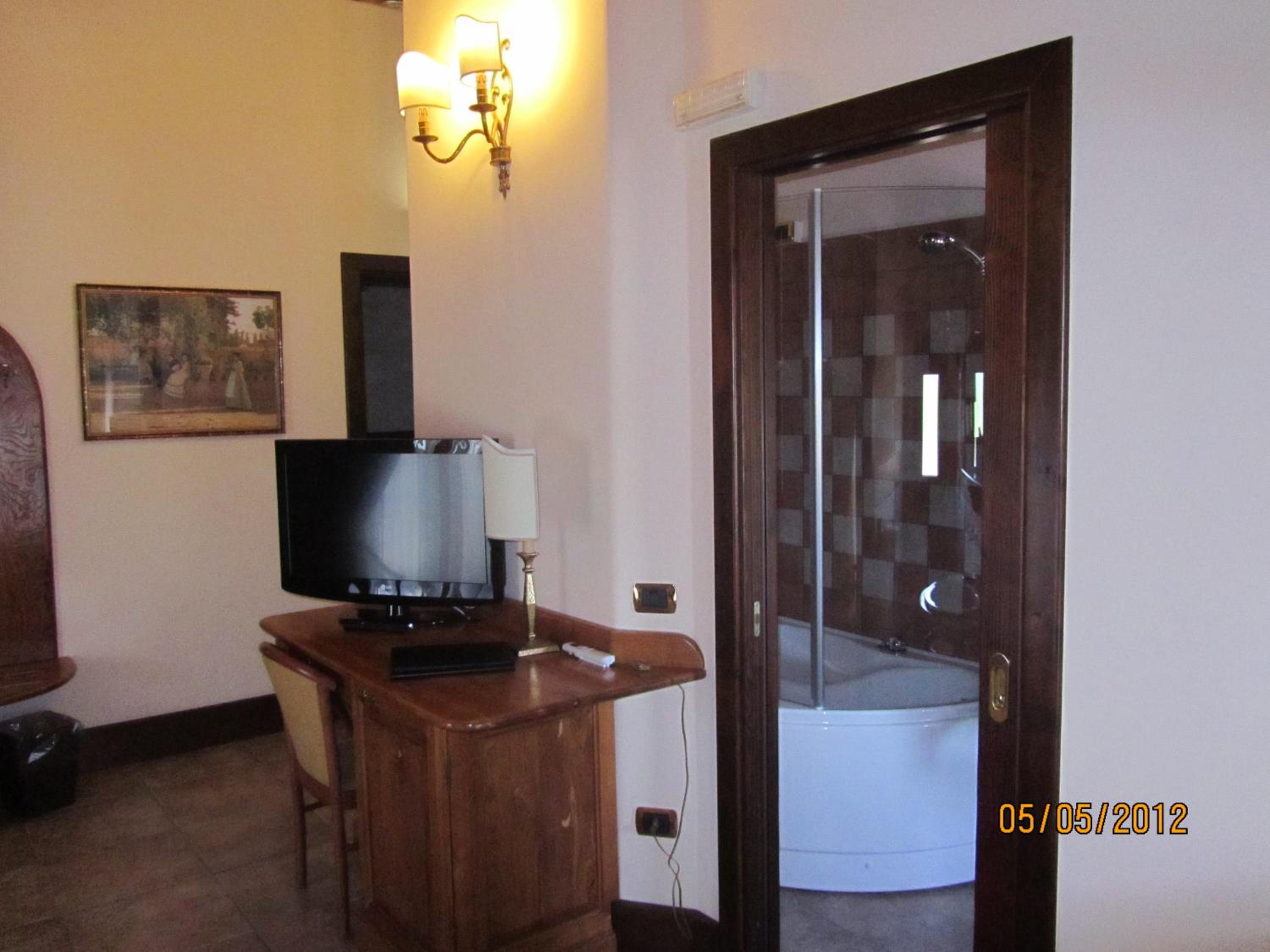 Suite - Photo 4