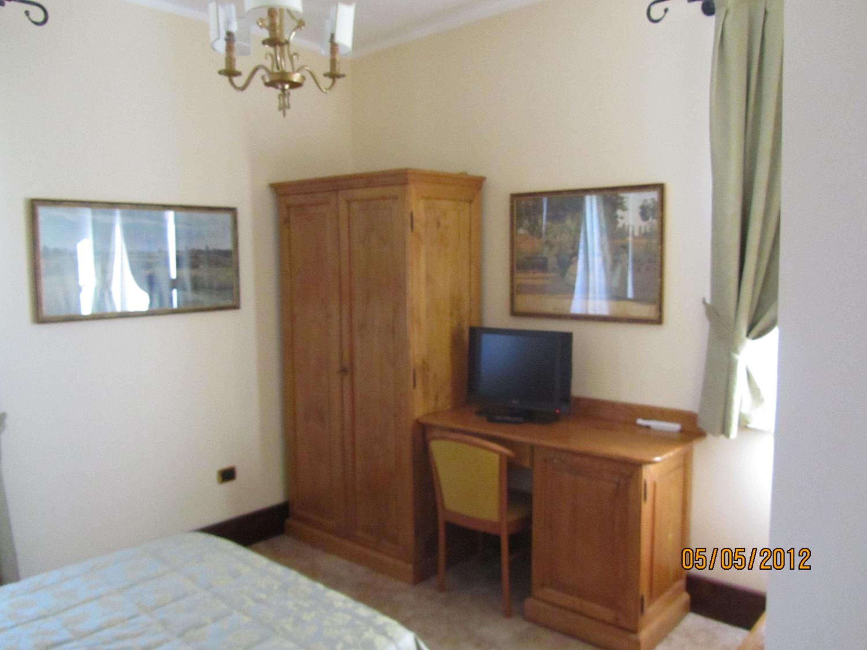 Single Room photo 2