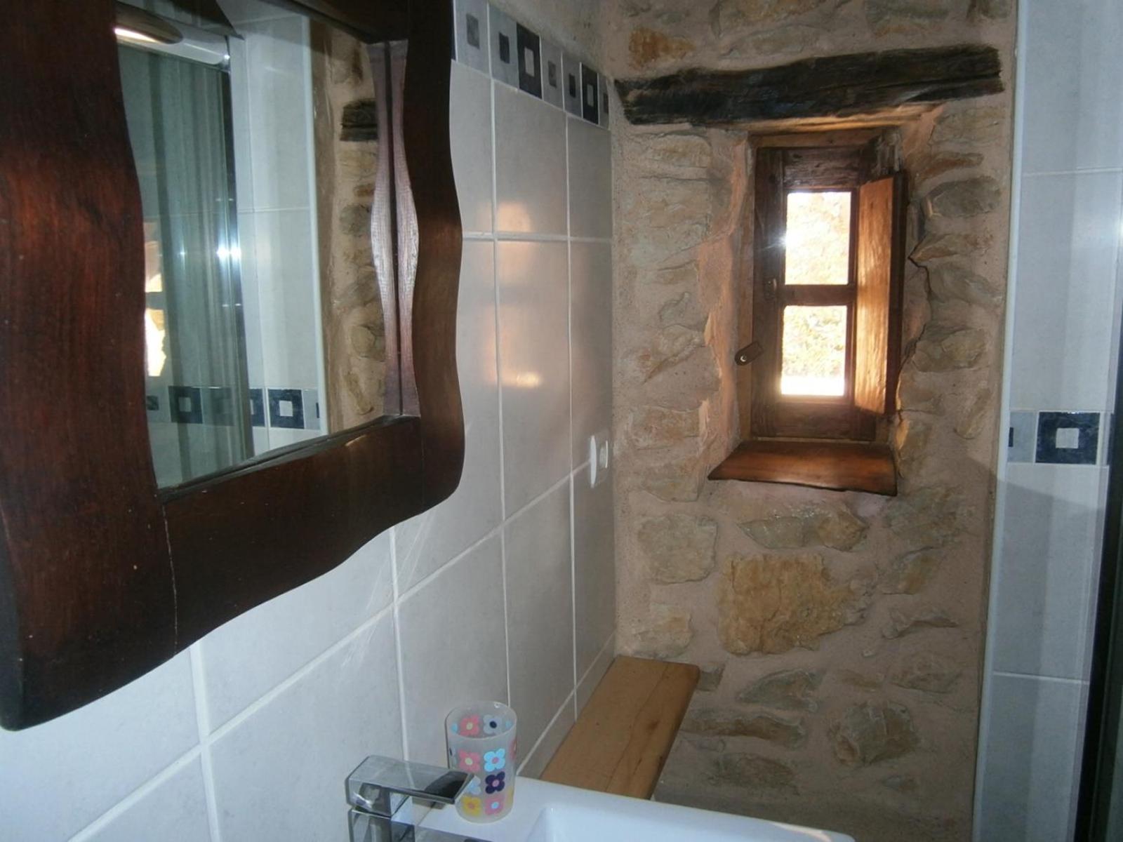 One-Bedroom House photo 2