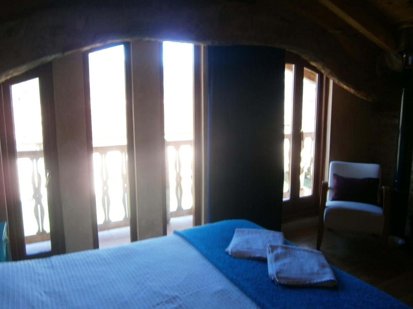 One-Bedroom House photo 2