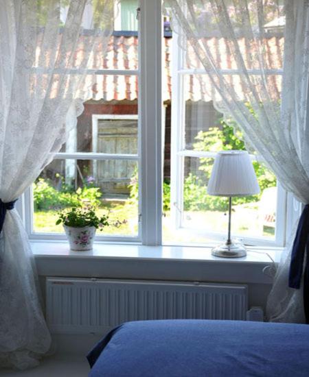 Twin Room - Photo 11