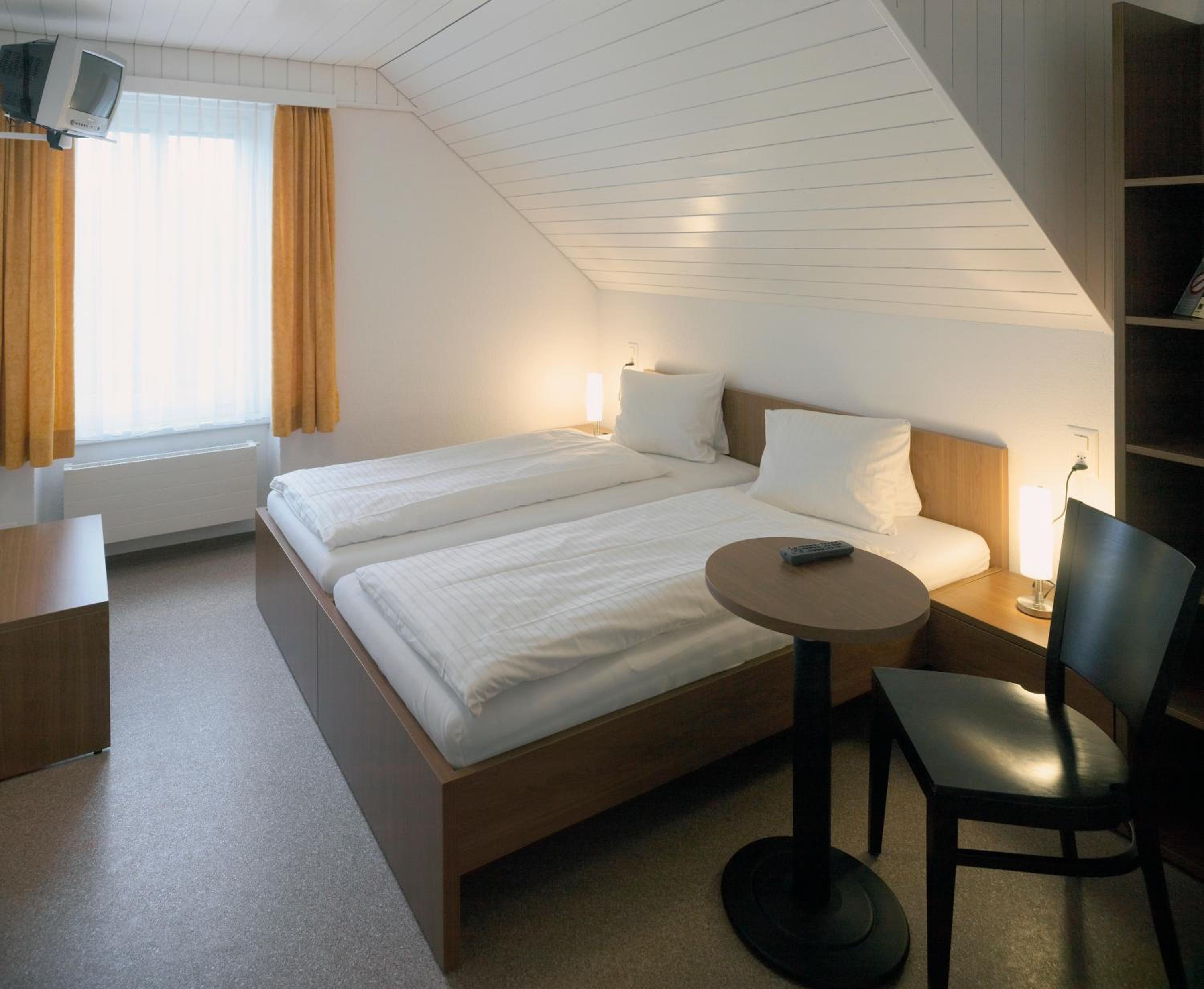 Standard Twin Room photo 1