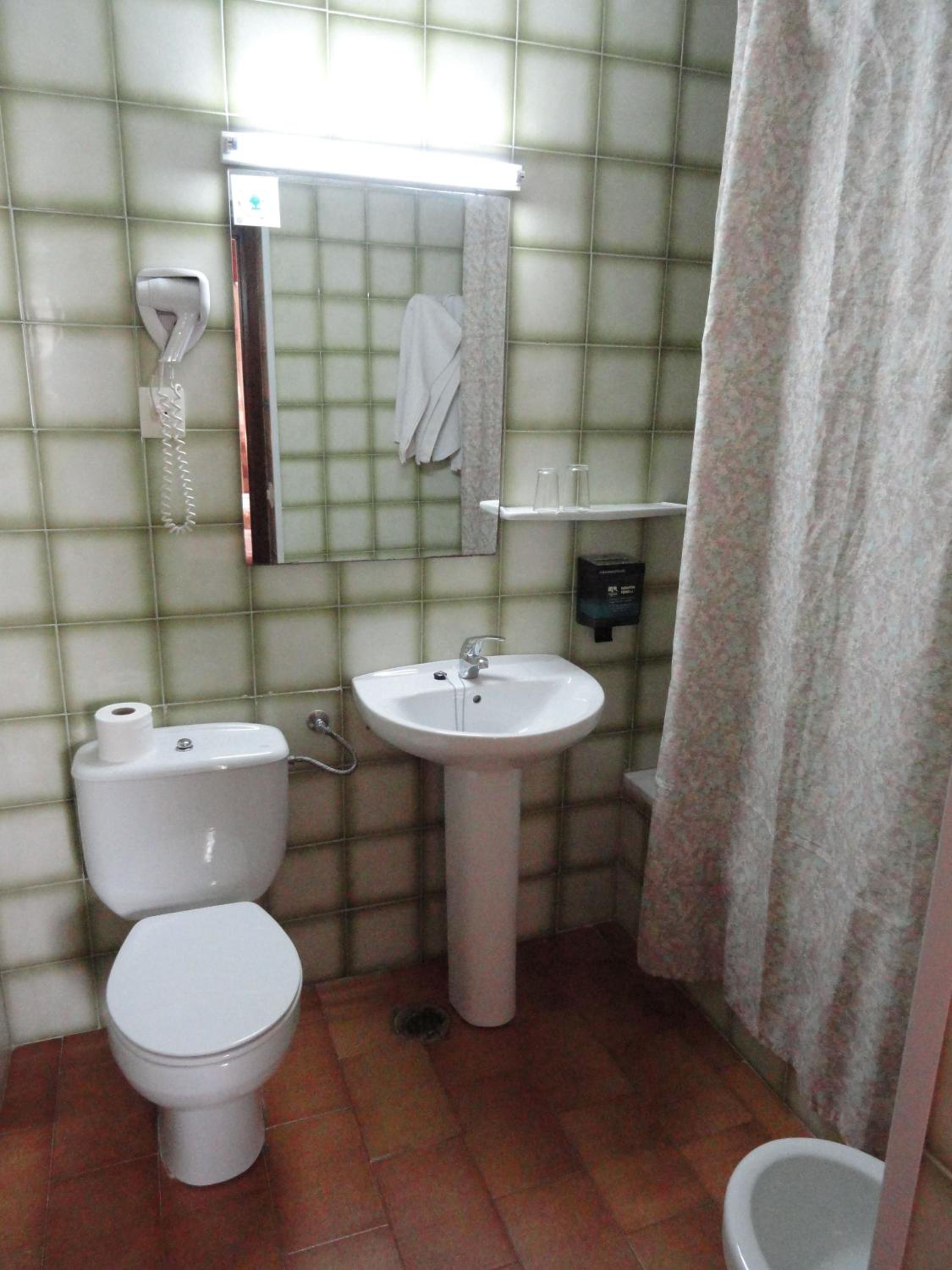Double or Twin Room for Single Use