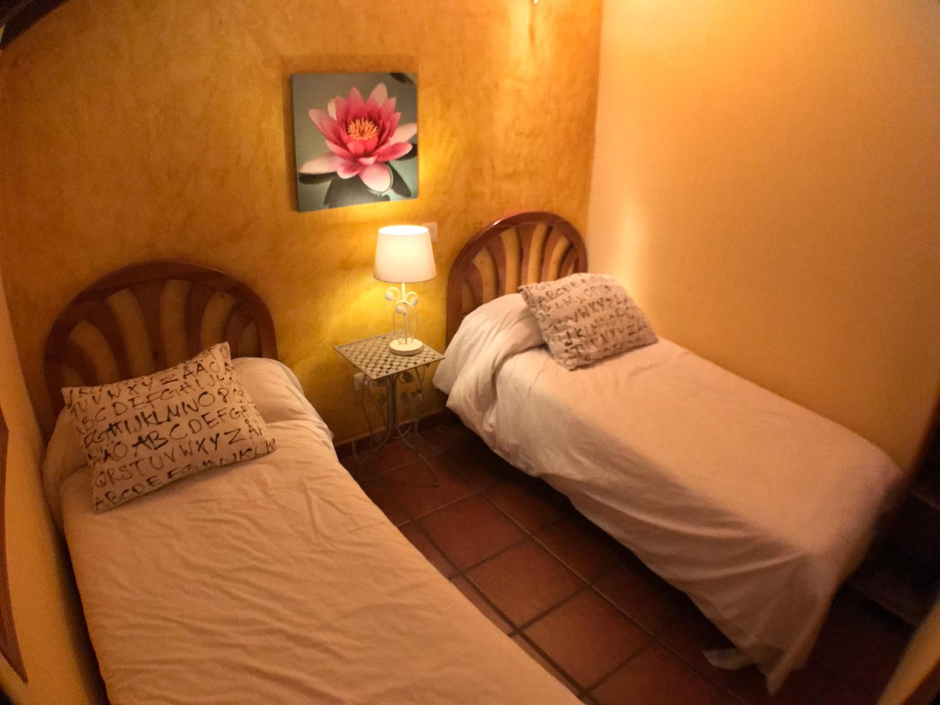 Casa de dos habitaciones con terraza