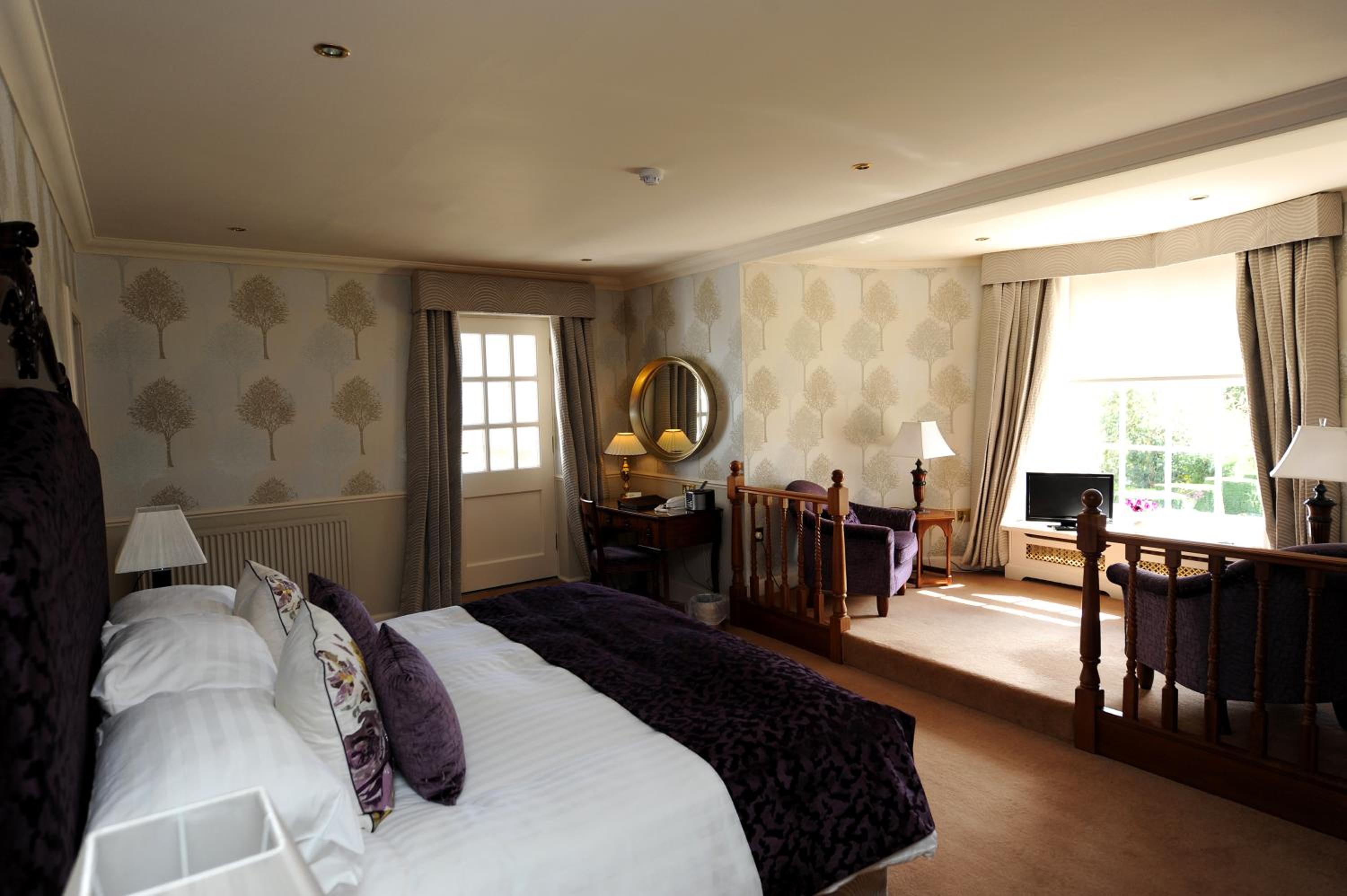 Turret Room - Photo 1