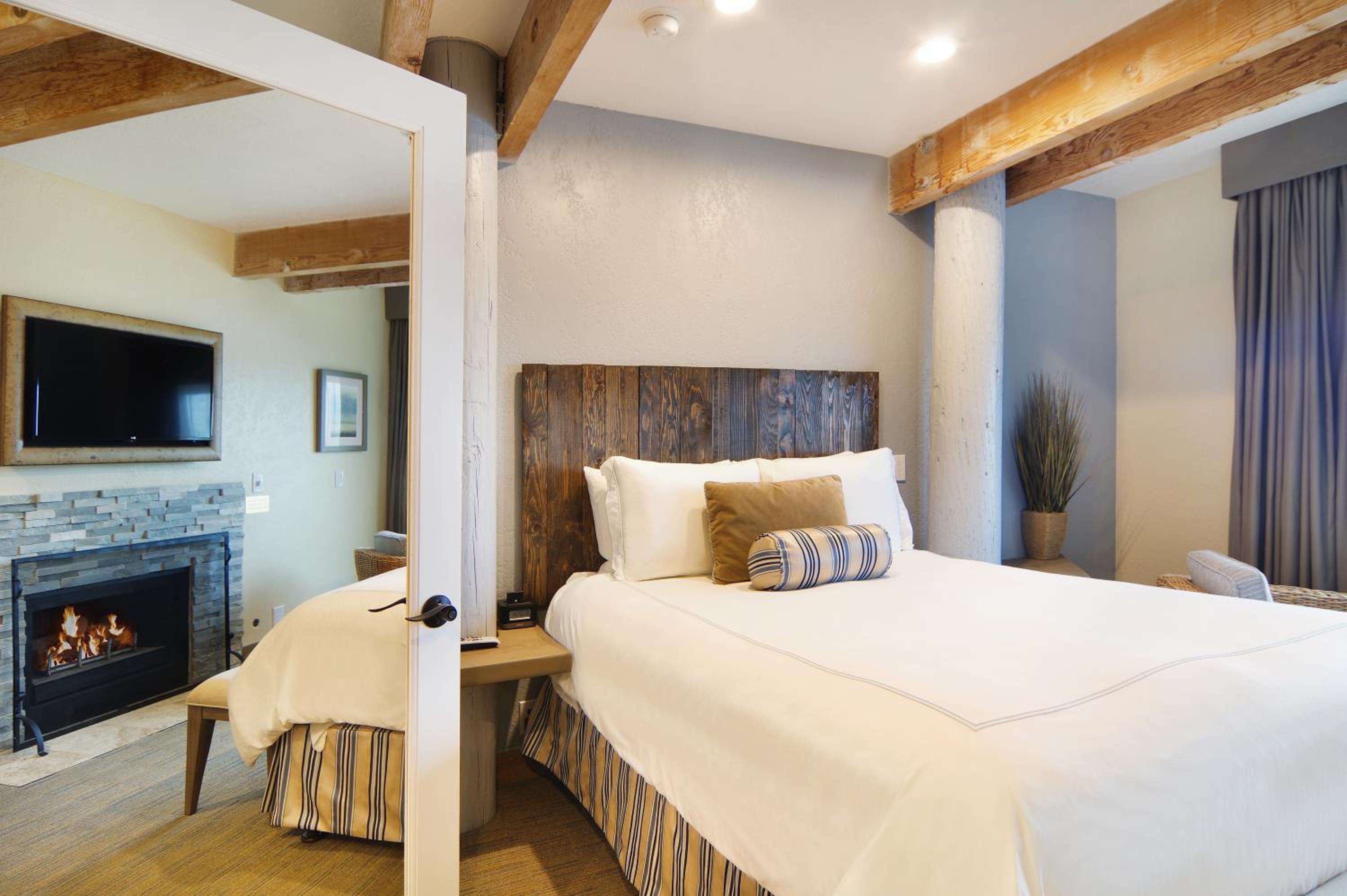 Queen Room with Ocean View - Photo 8