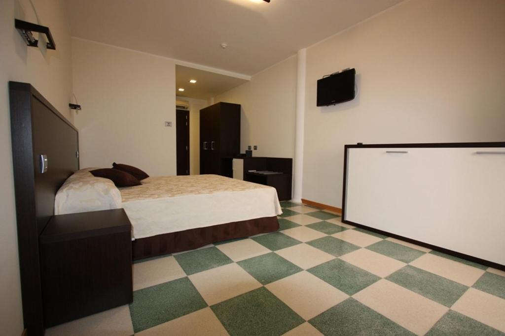 Double or Twin Room - Photo 1