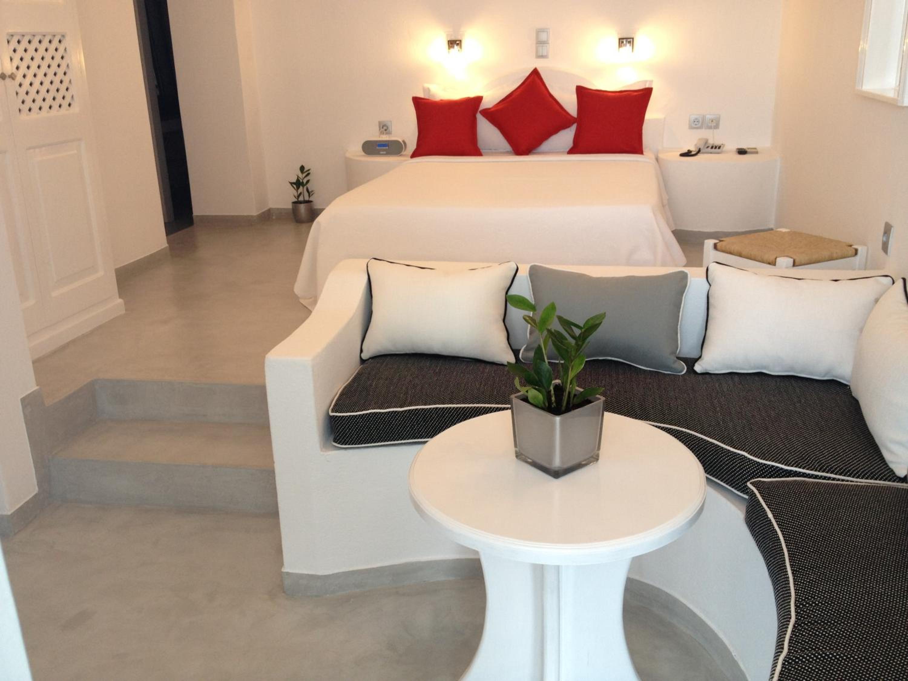 Studio with Spa Bath and Caldera View