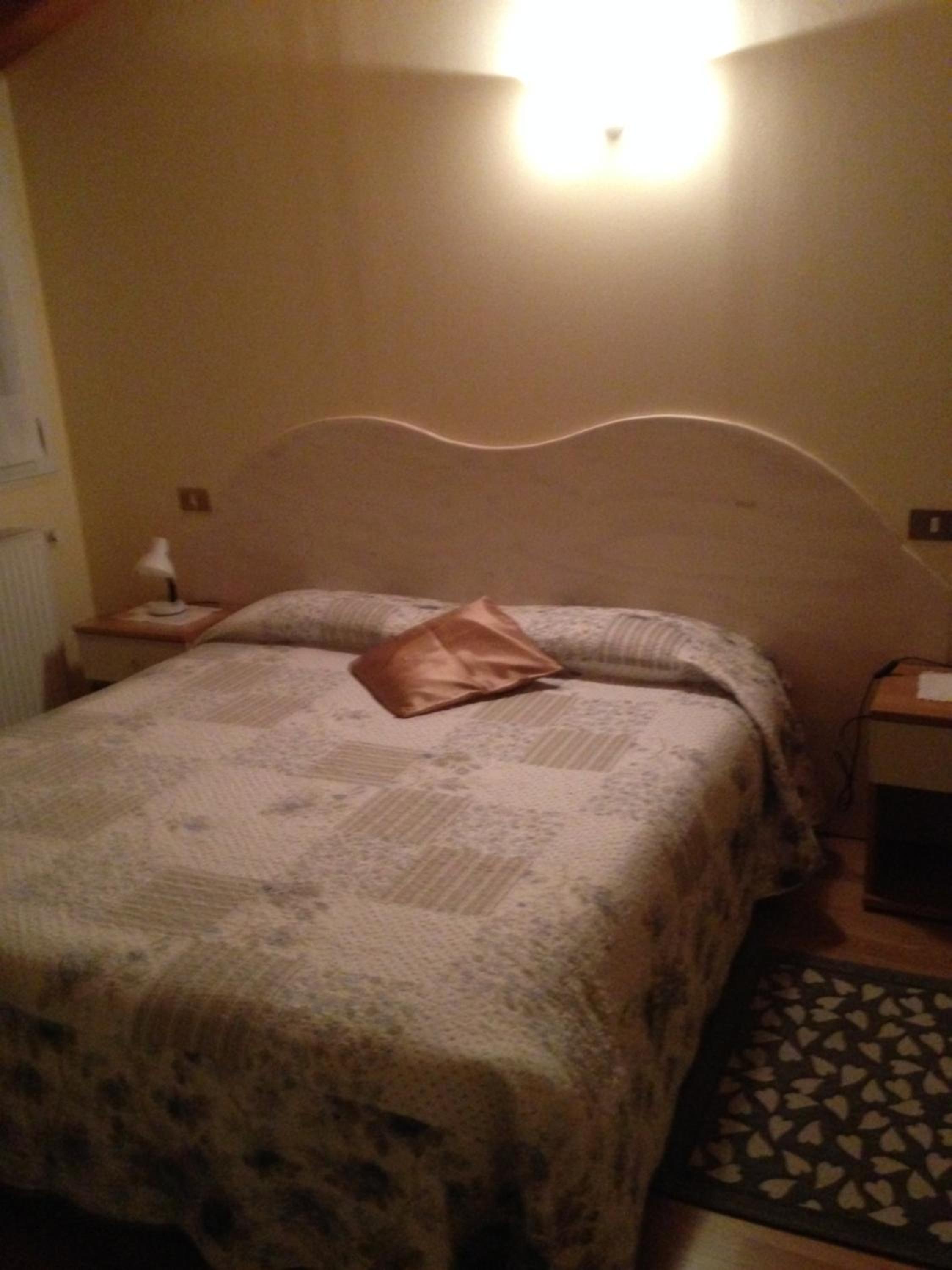 Double or Twin Room - Photo 6