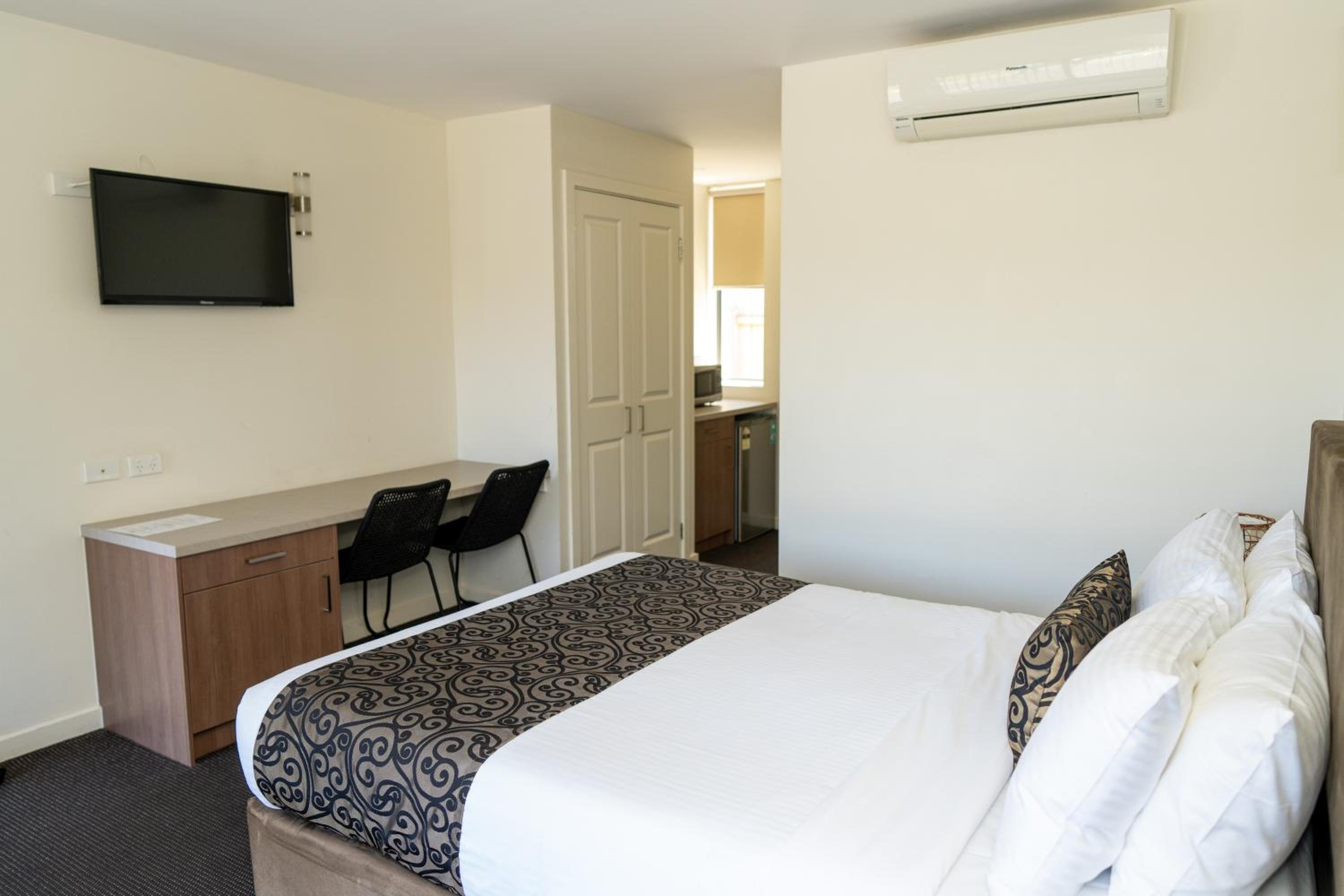Queen Room