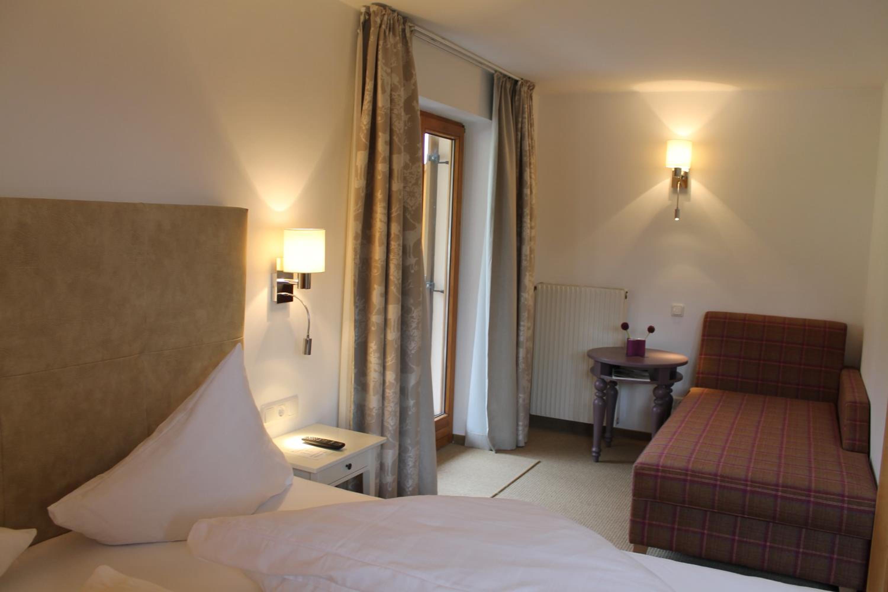 Standard Single Room With Shower photo 3