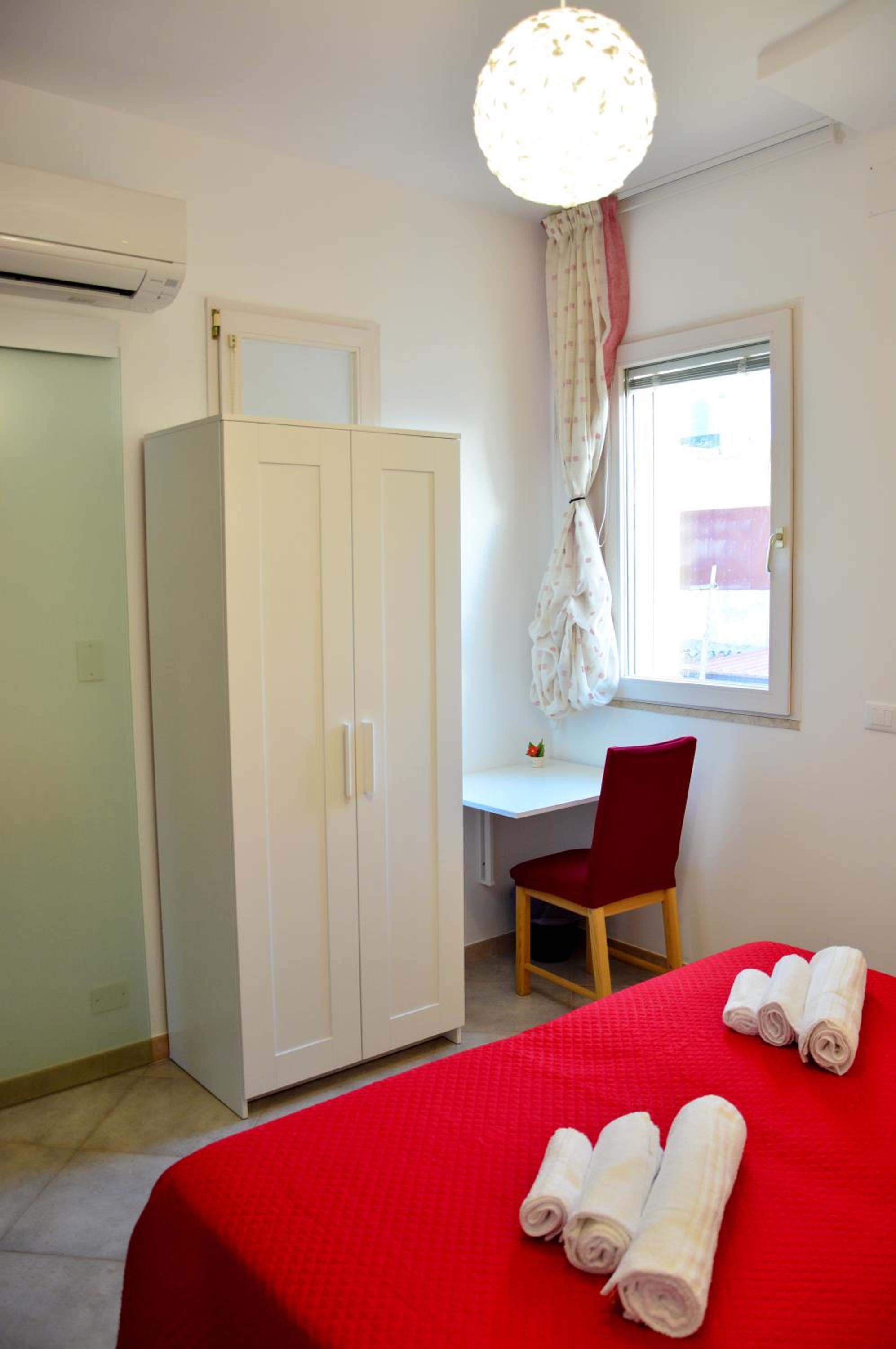 Double or Twin Room with Private Bathroom photo 2