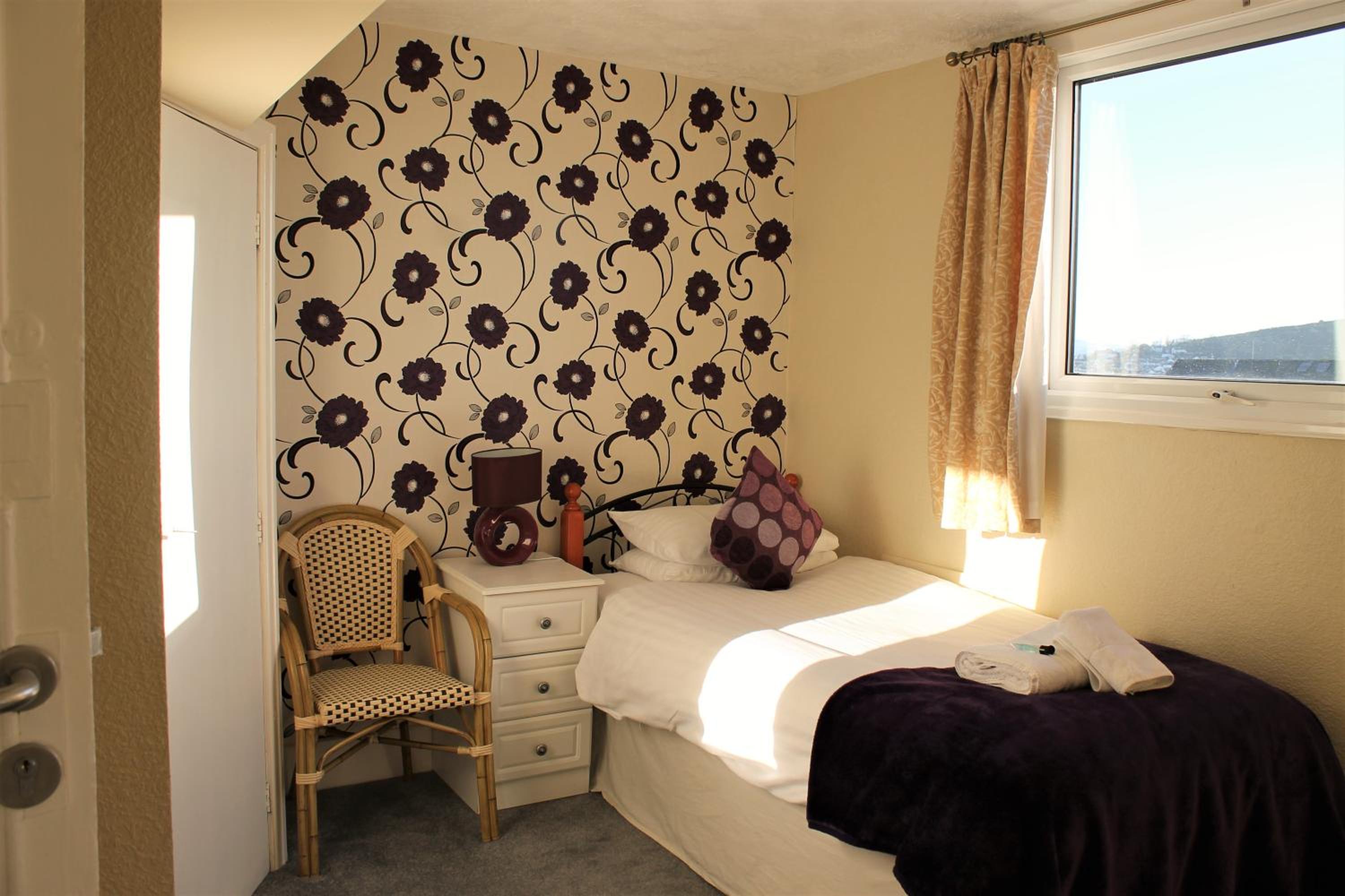Standard Triple Room - Photo 3