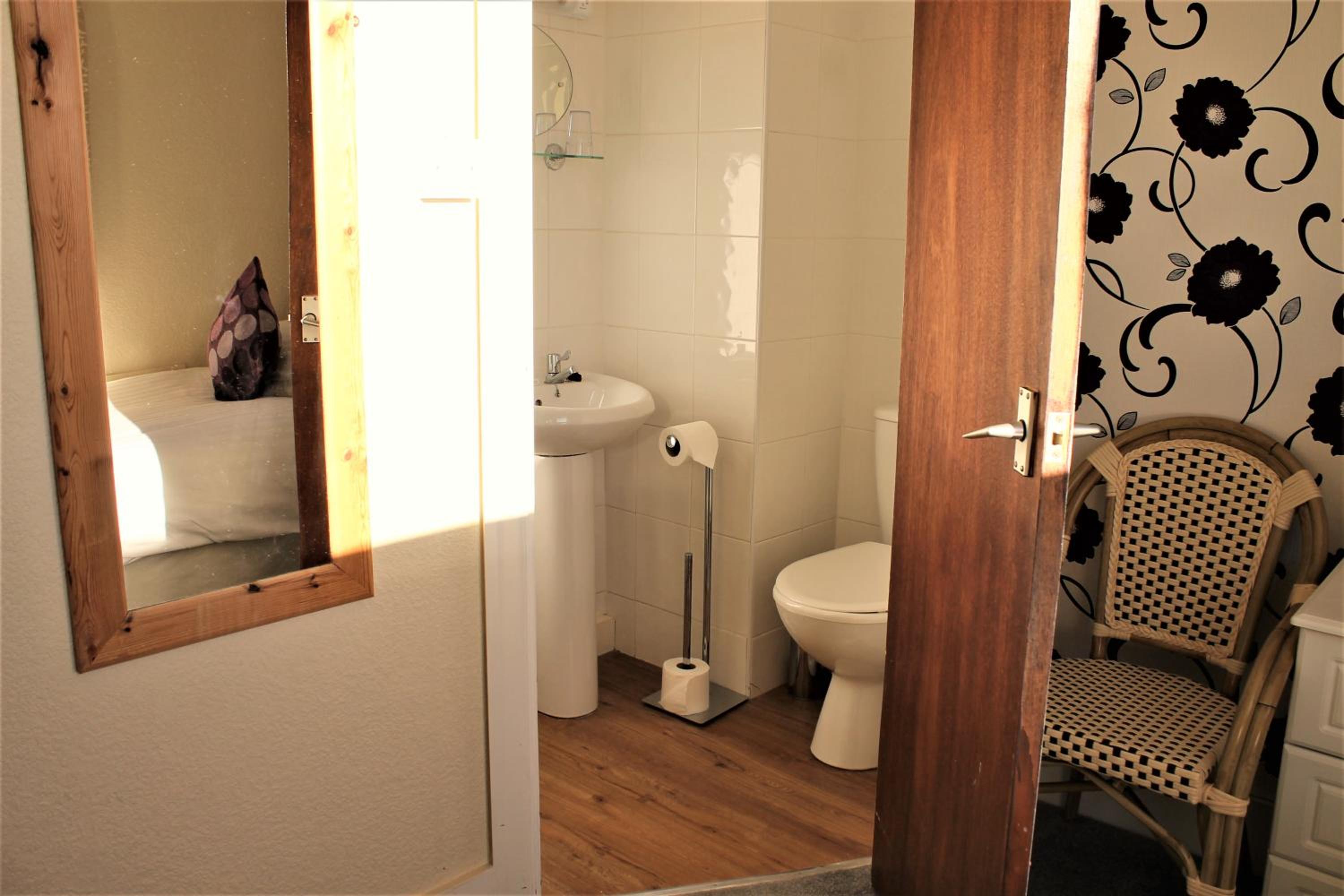 Standard Triple Room - Photo 5